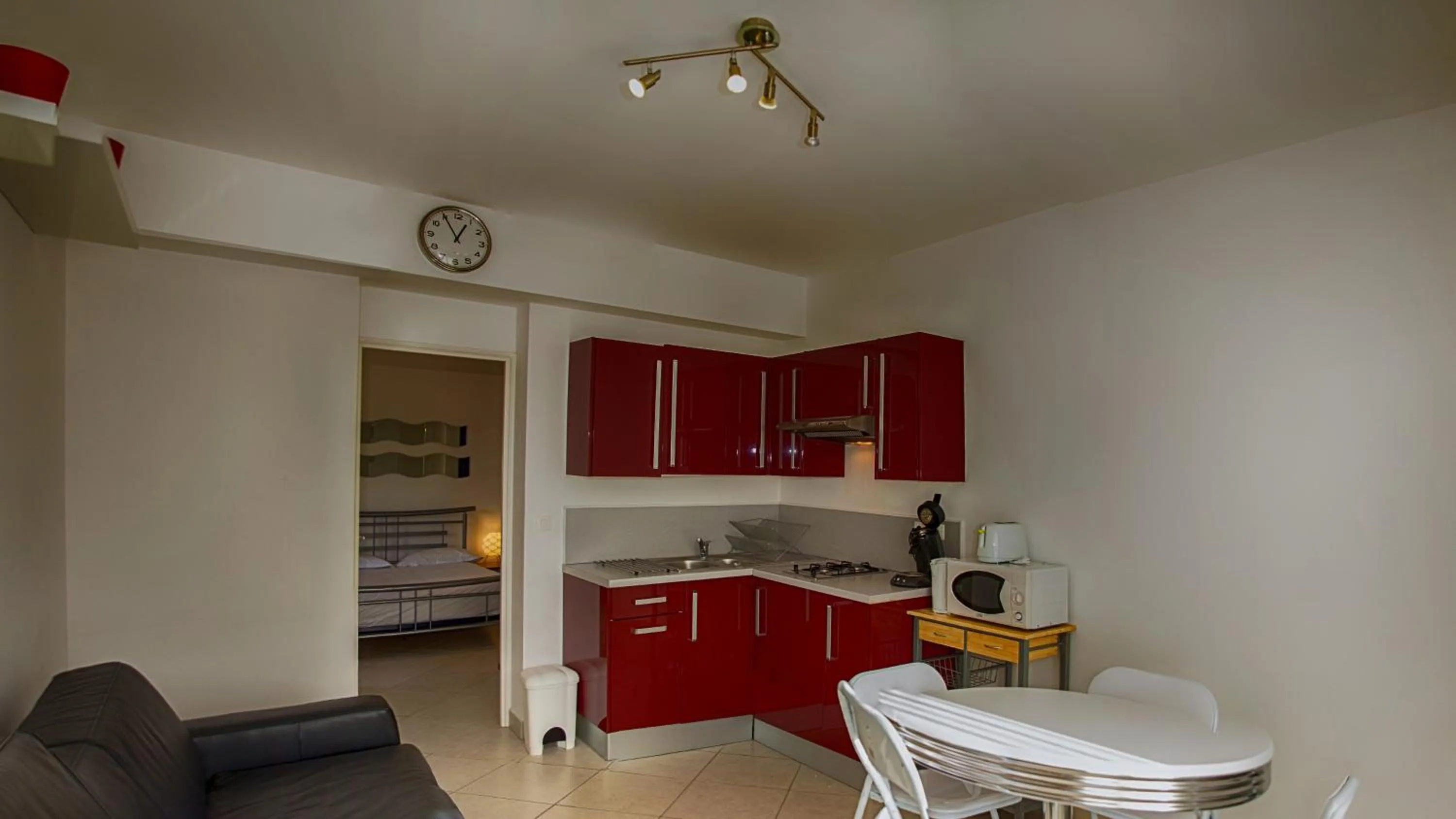 Kitchen or kitchenette in La Résidence du Cap