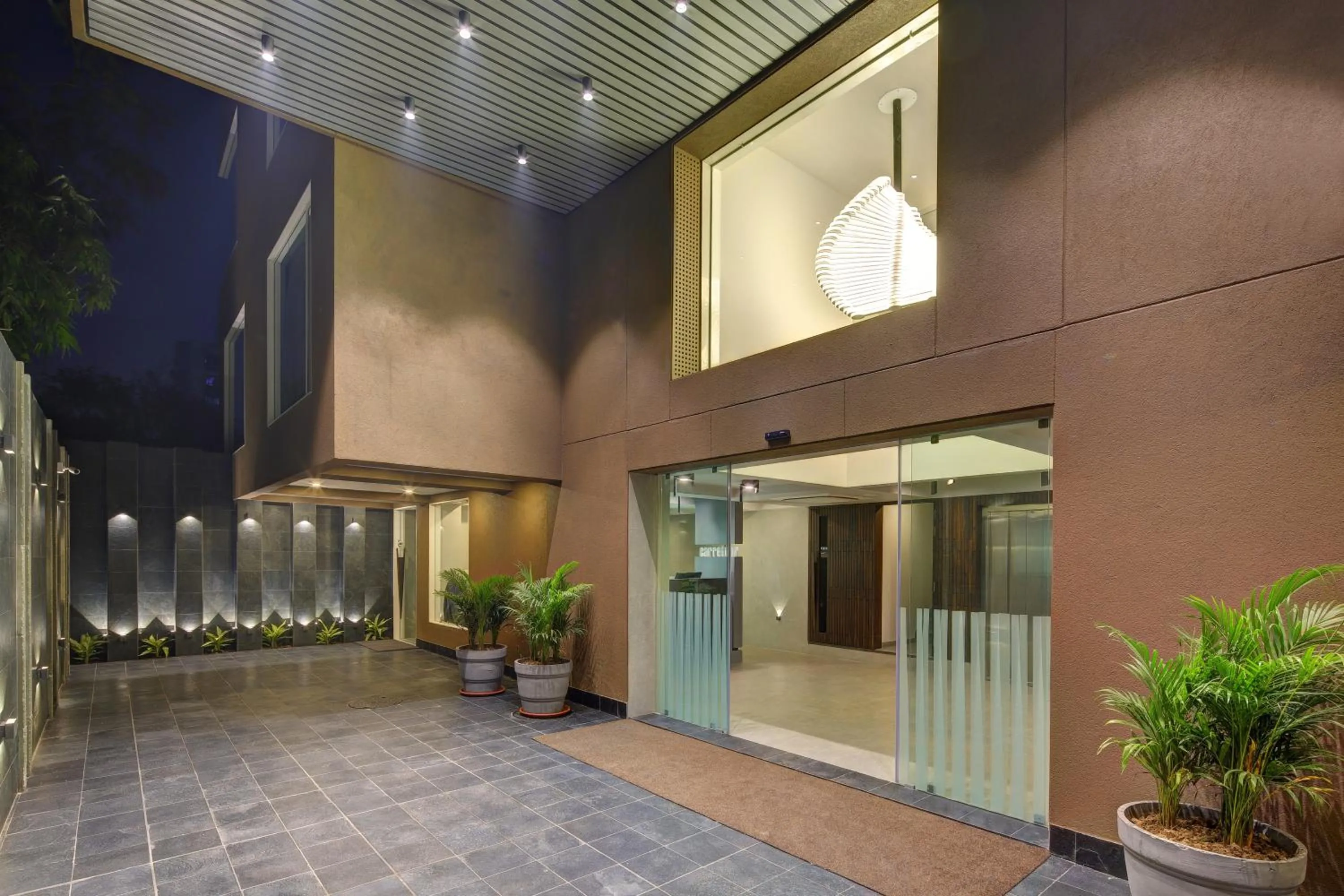 Property building in Hotel Carrefour