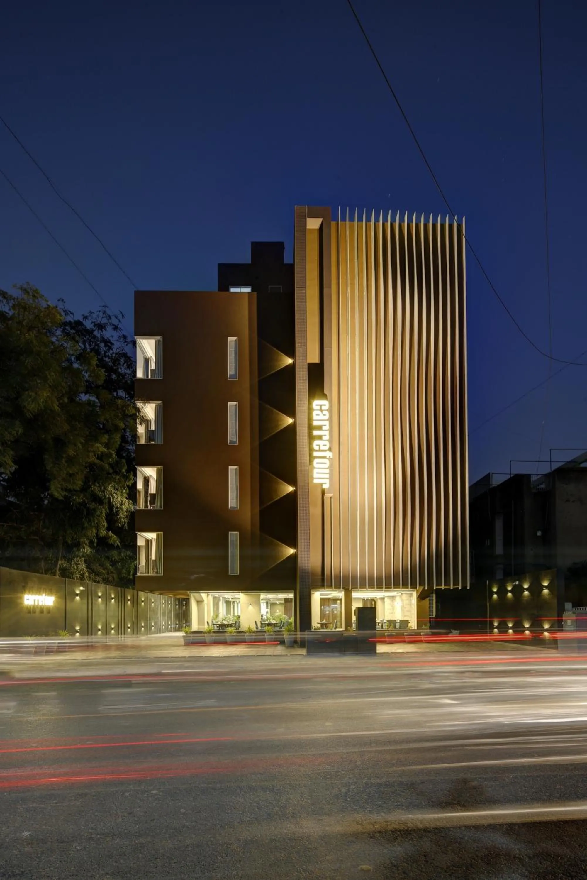 Property building in Hotel Carrefour