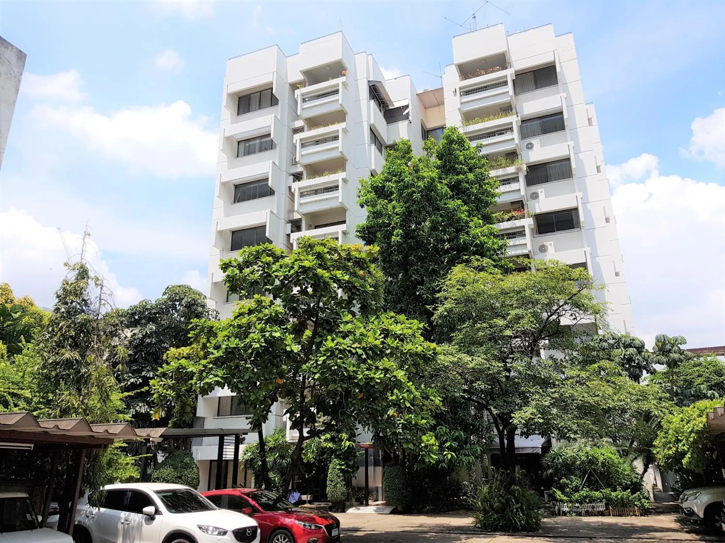 Property building in P.T. Court Property building in P.T. Court