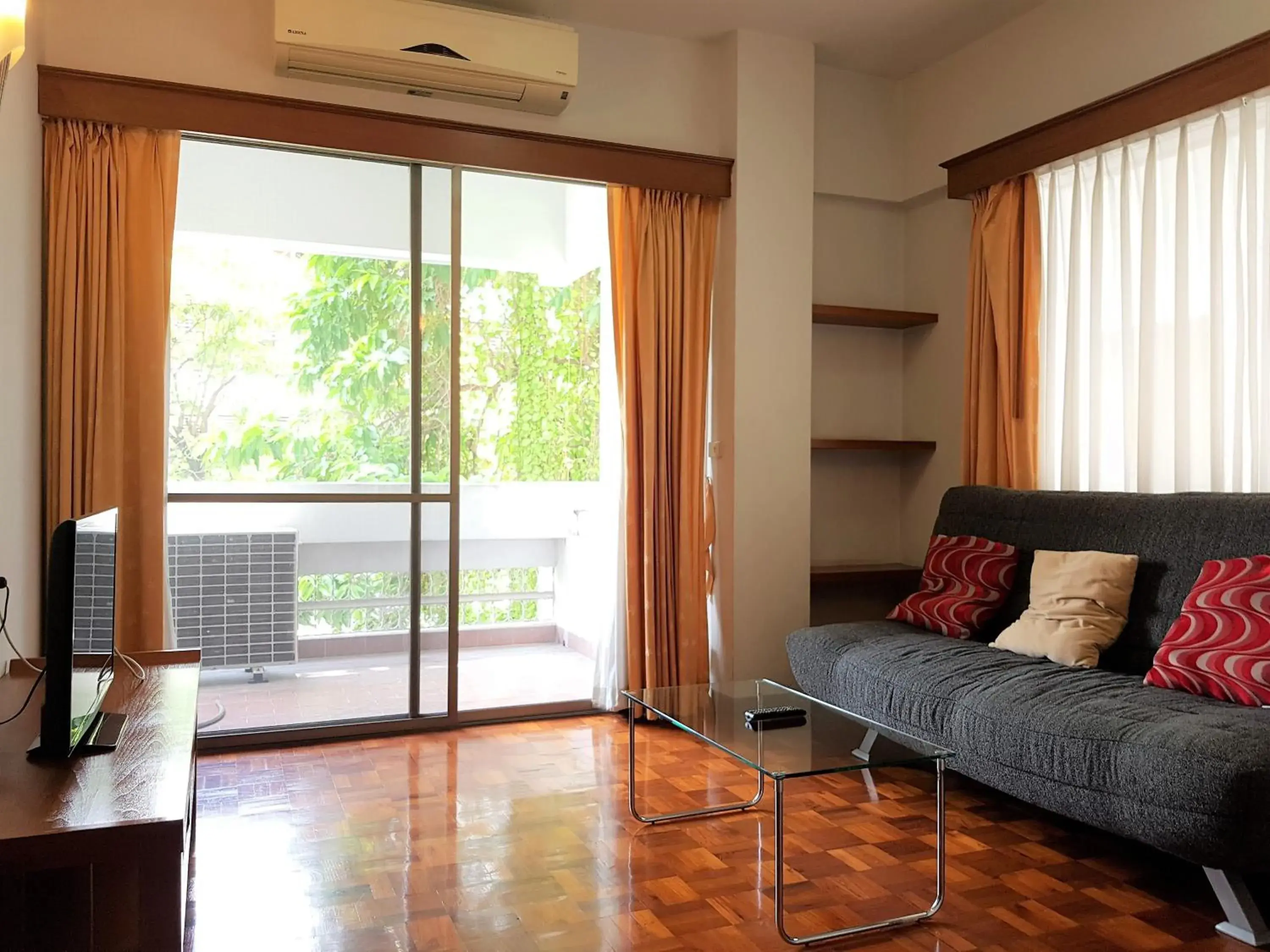 One-Bedroom Apartment in P.T. Court One-Bedroom Apartment in P.T. Court