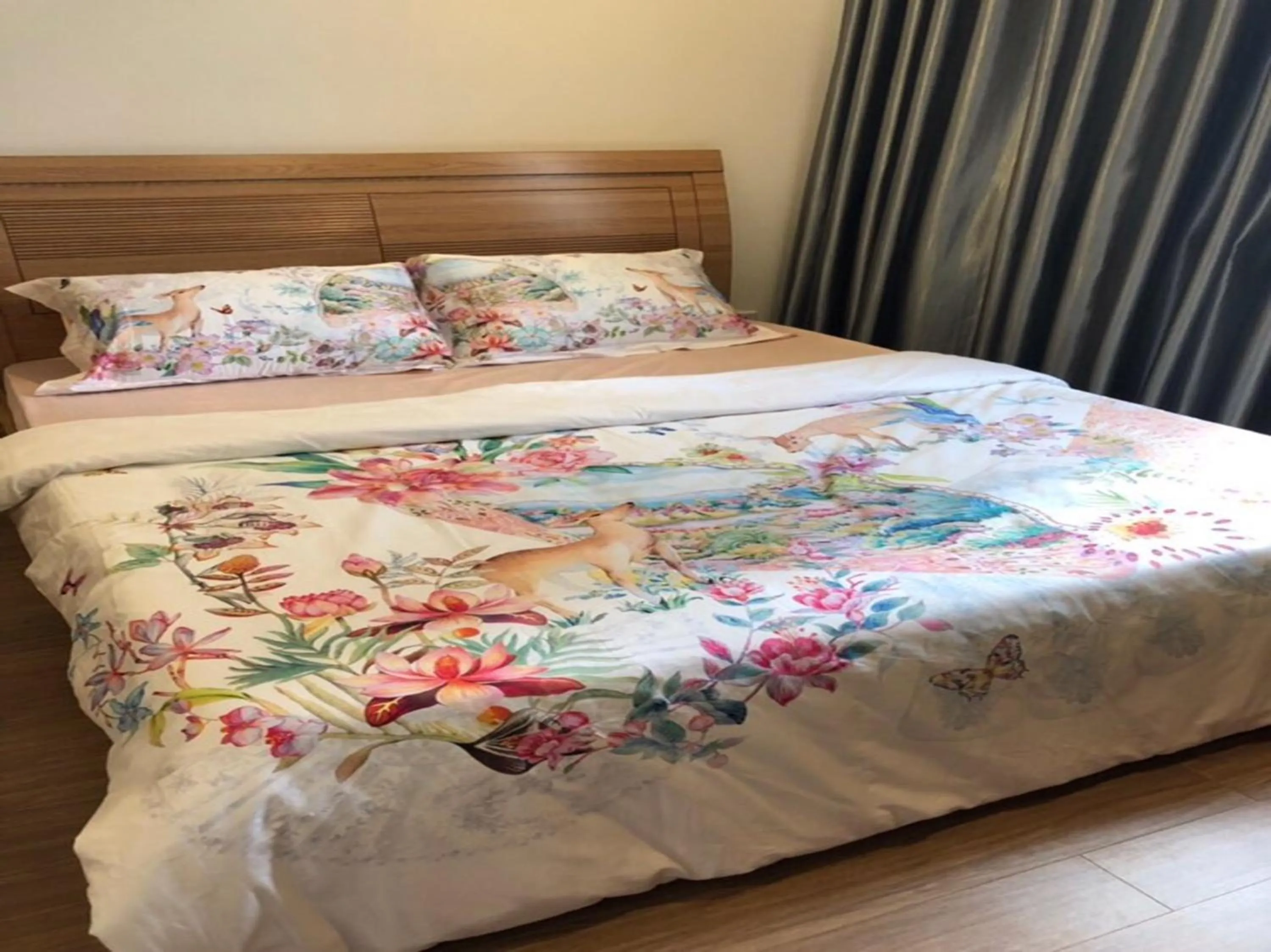 Capitalland's Service Apartment Landmark 1 Vinhomes