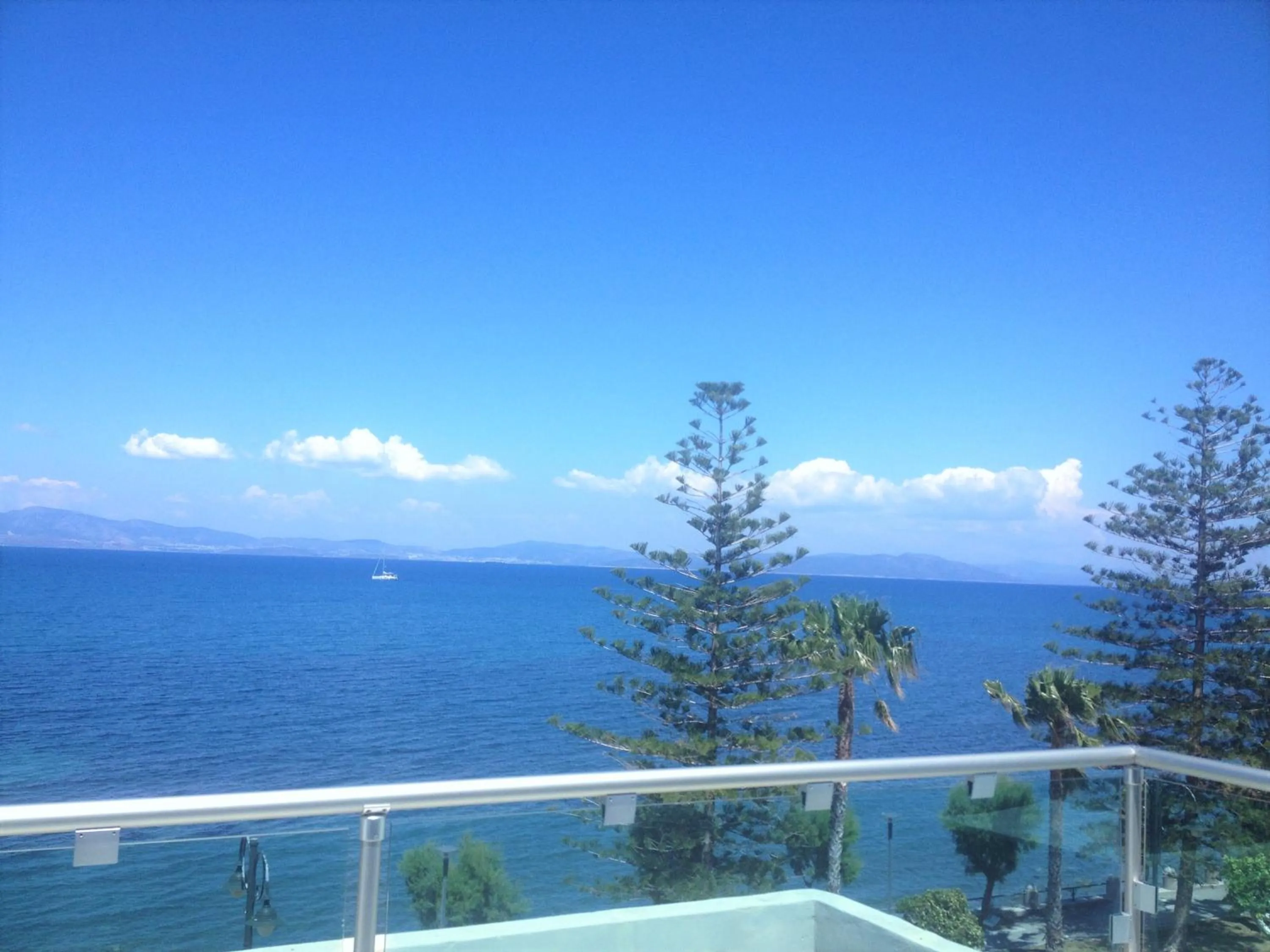 Day in Bristol Sea View Apartments