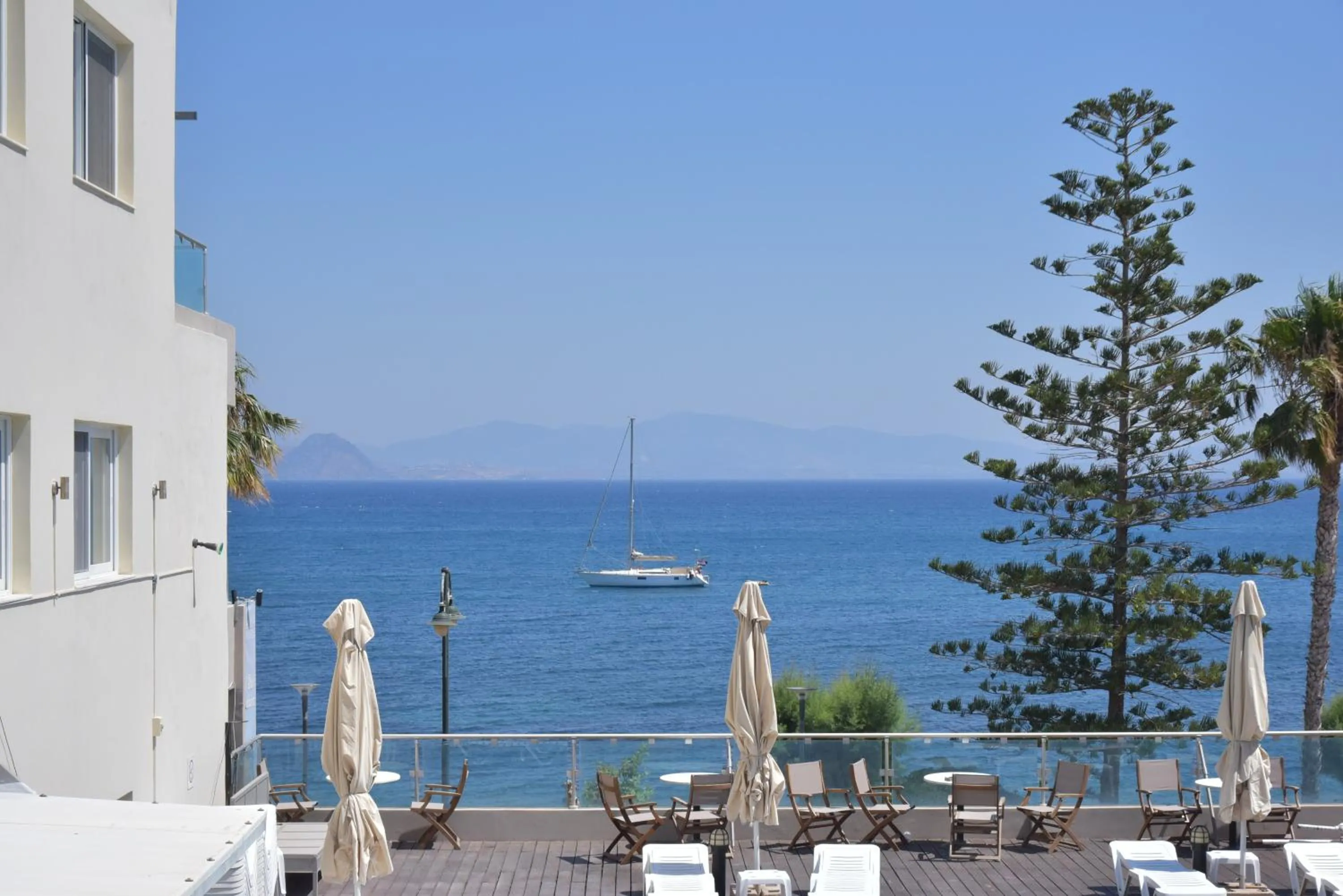 Restaurant/places to eat in Bristol Sea View Apartments