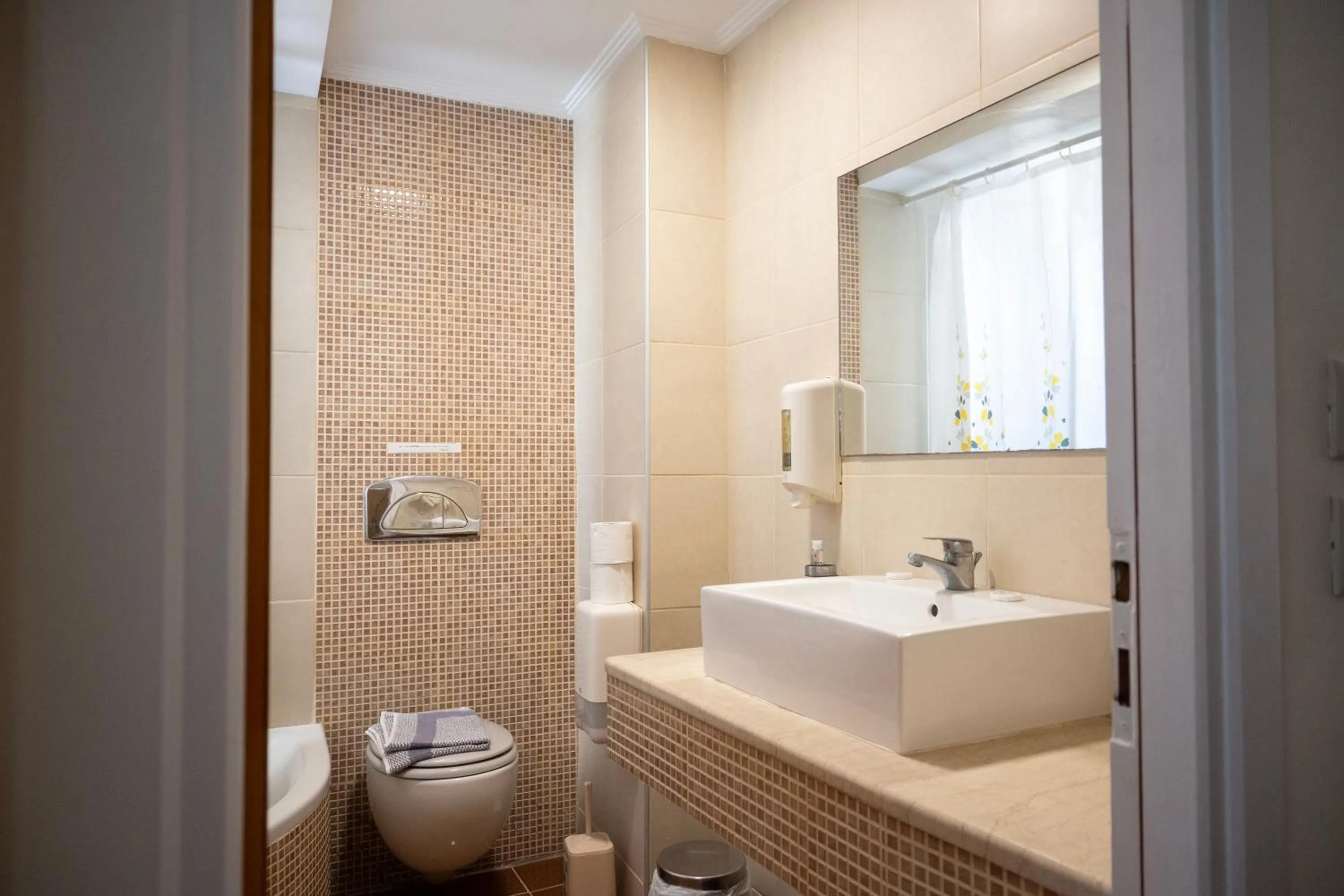 Bristol Sea View Apartments