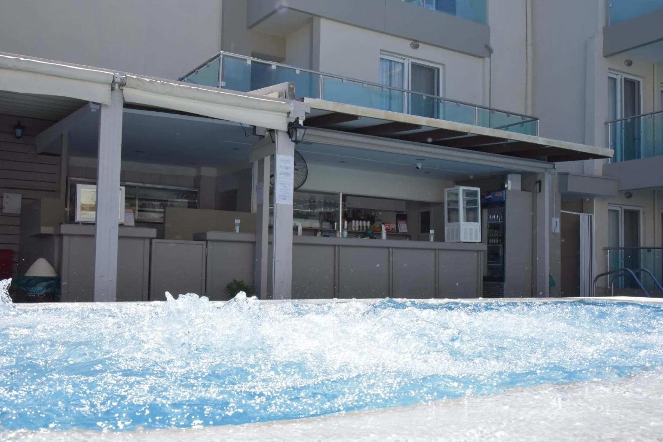 Restaurant/places to eat in Bristol Sea View Apartments