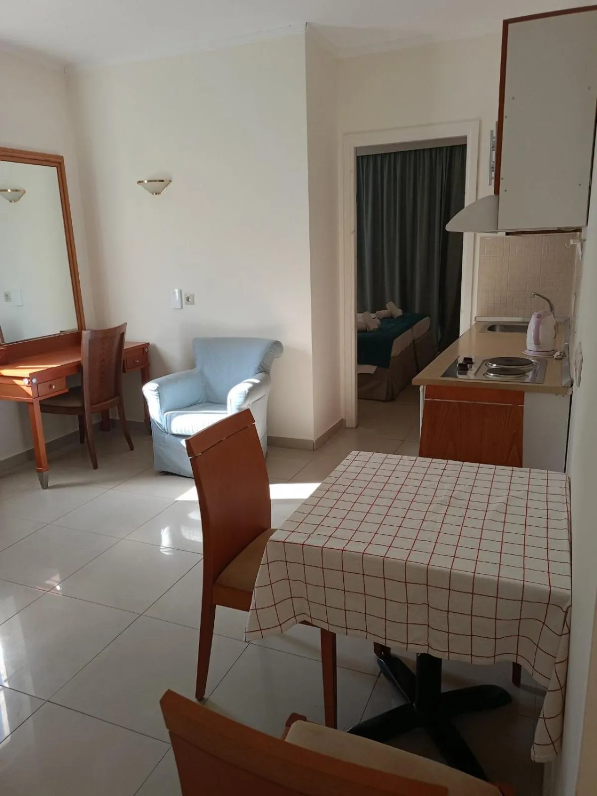 Bed in Bristol Sea View Apartments