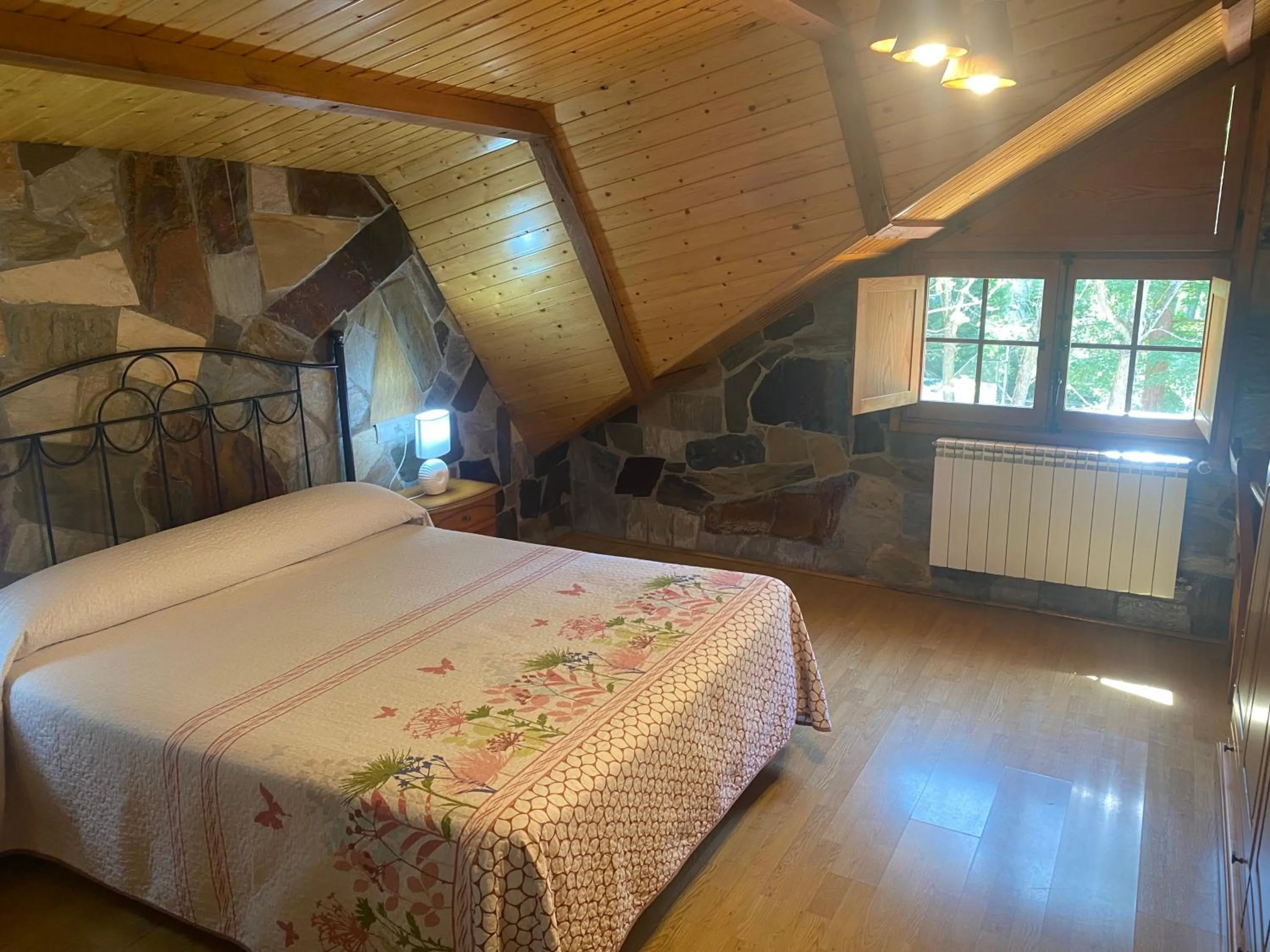 Bed in Hotel Rural Camino Medulas