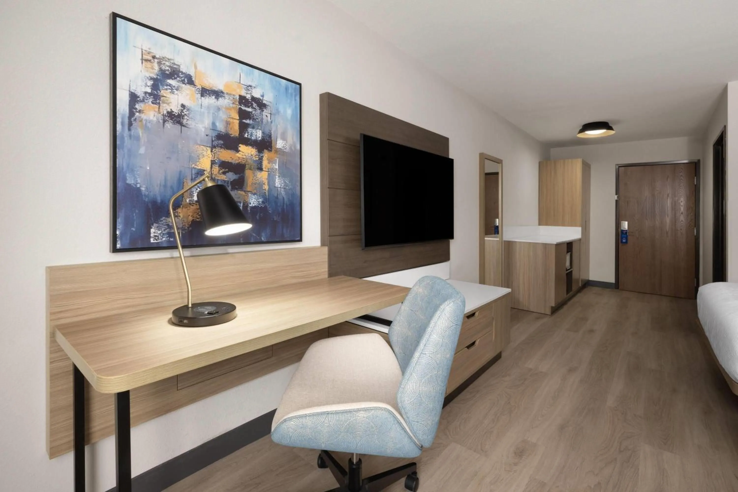 Photo of the whole room in La Quinta Inn & Suites by Wyndham Greenville Woodruff Rd