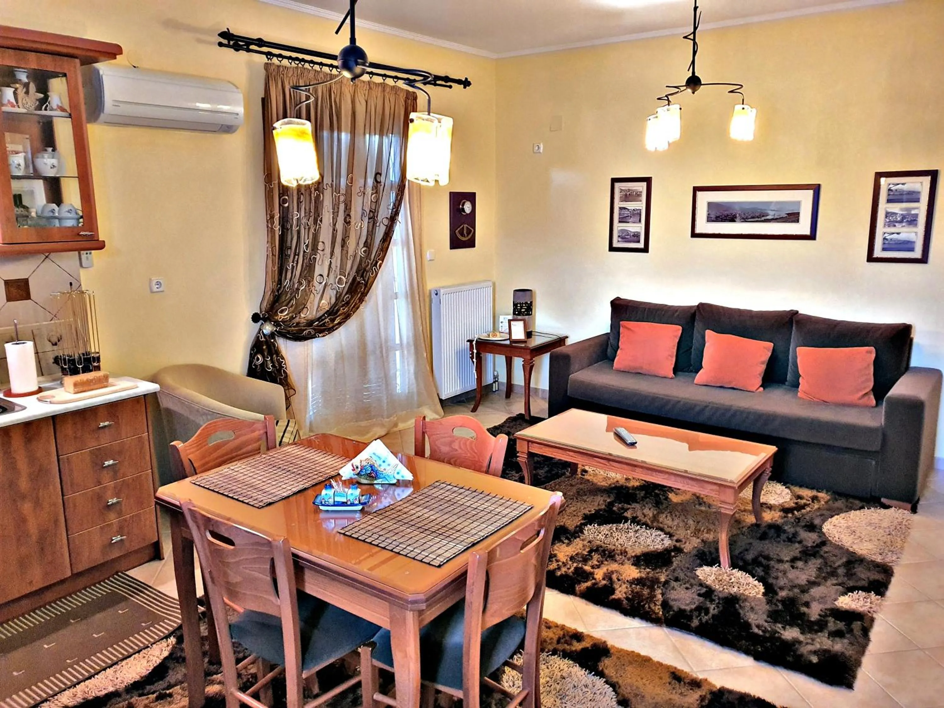 Living room in Acroploro
