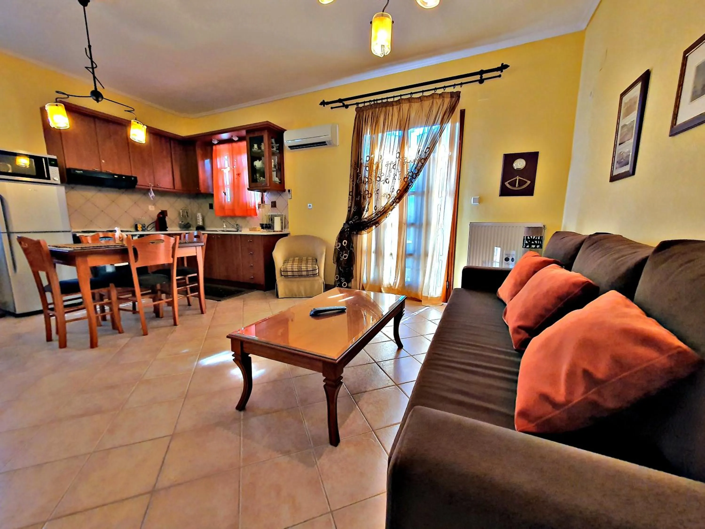 Seating area in Acroploro