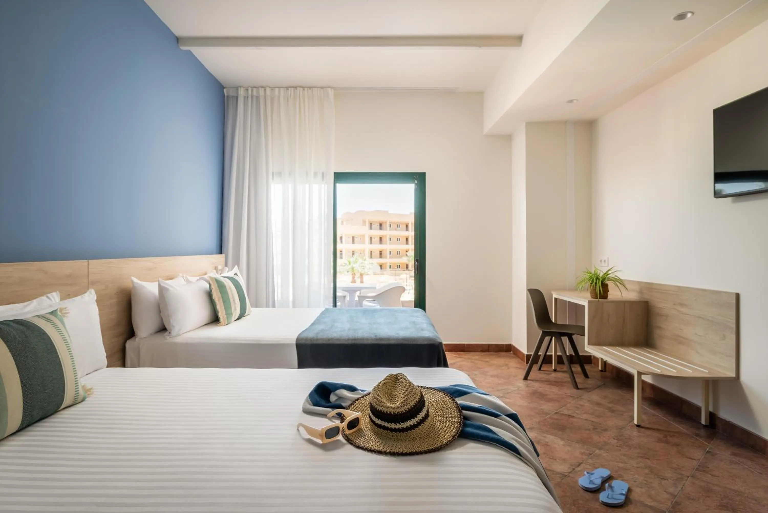 Photo of the whole room, Bed in ALEGRIA Colonial Mar Aquafun