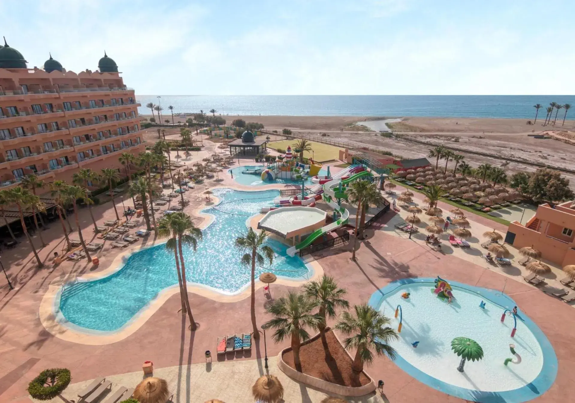 Property building in ALEGRIA Colonial Mar Aquafun Property building in ALEGRIA Colonial Mar Aquafun