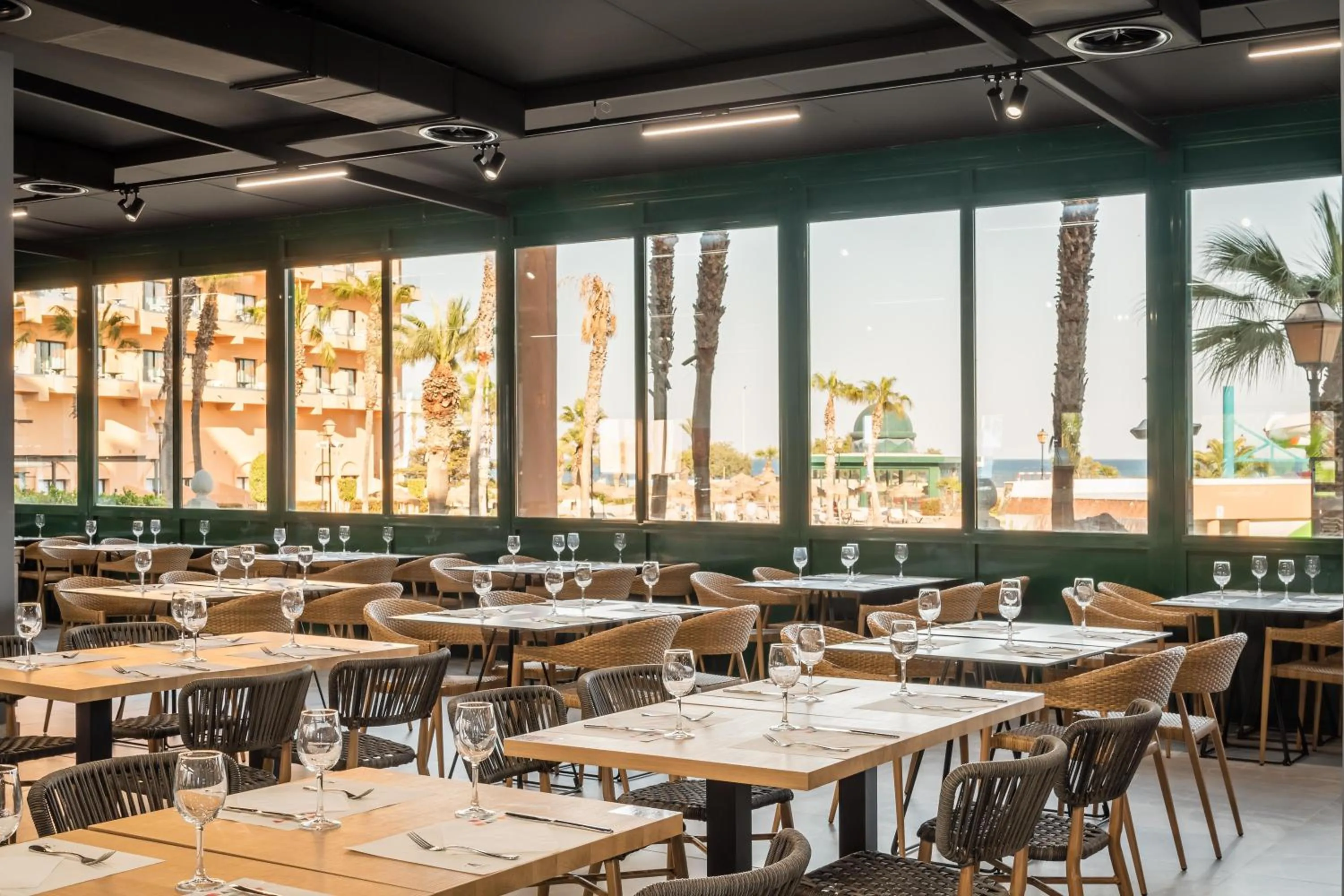 Restaurant/places to eat in ALEGRIA Colonial Mar Aquafun