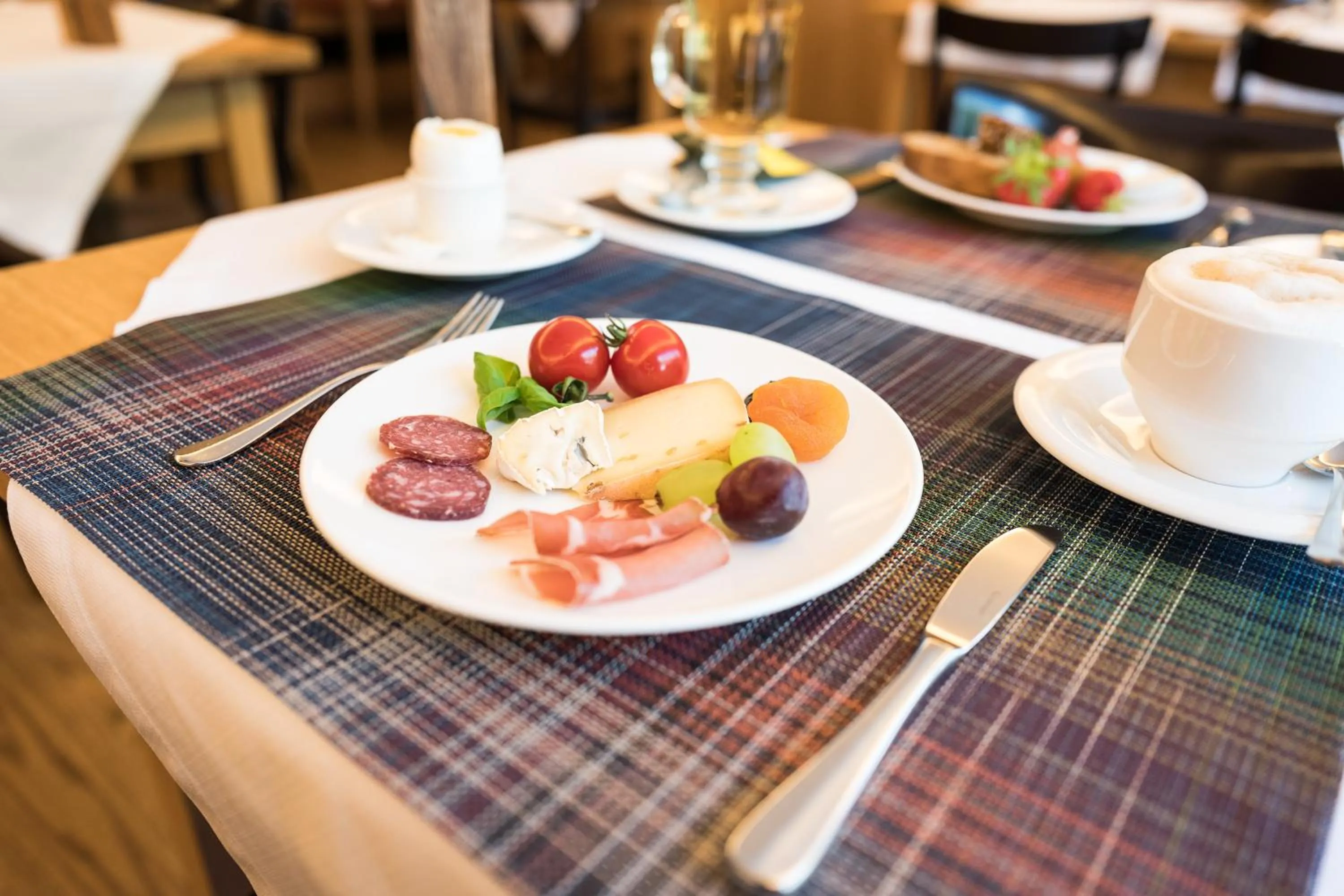 Breakfast in Hotel Alpina