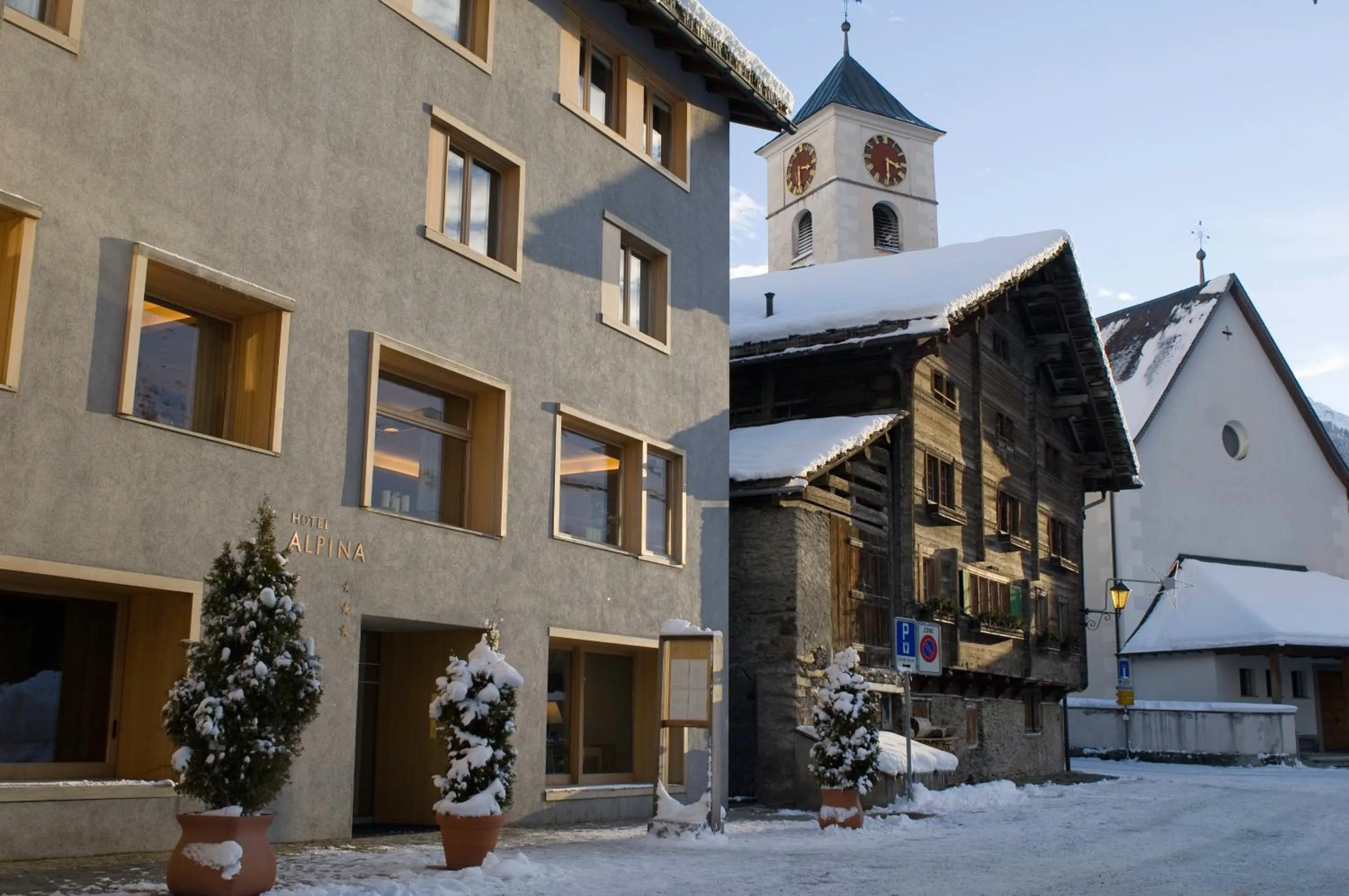 Facade/entrance in Hotel Alpina