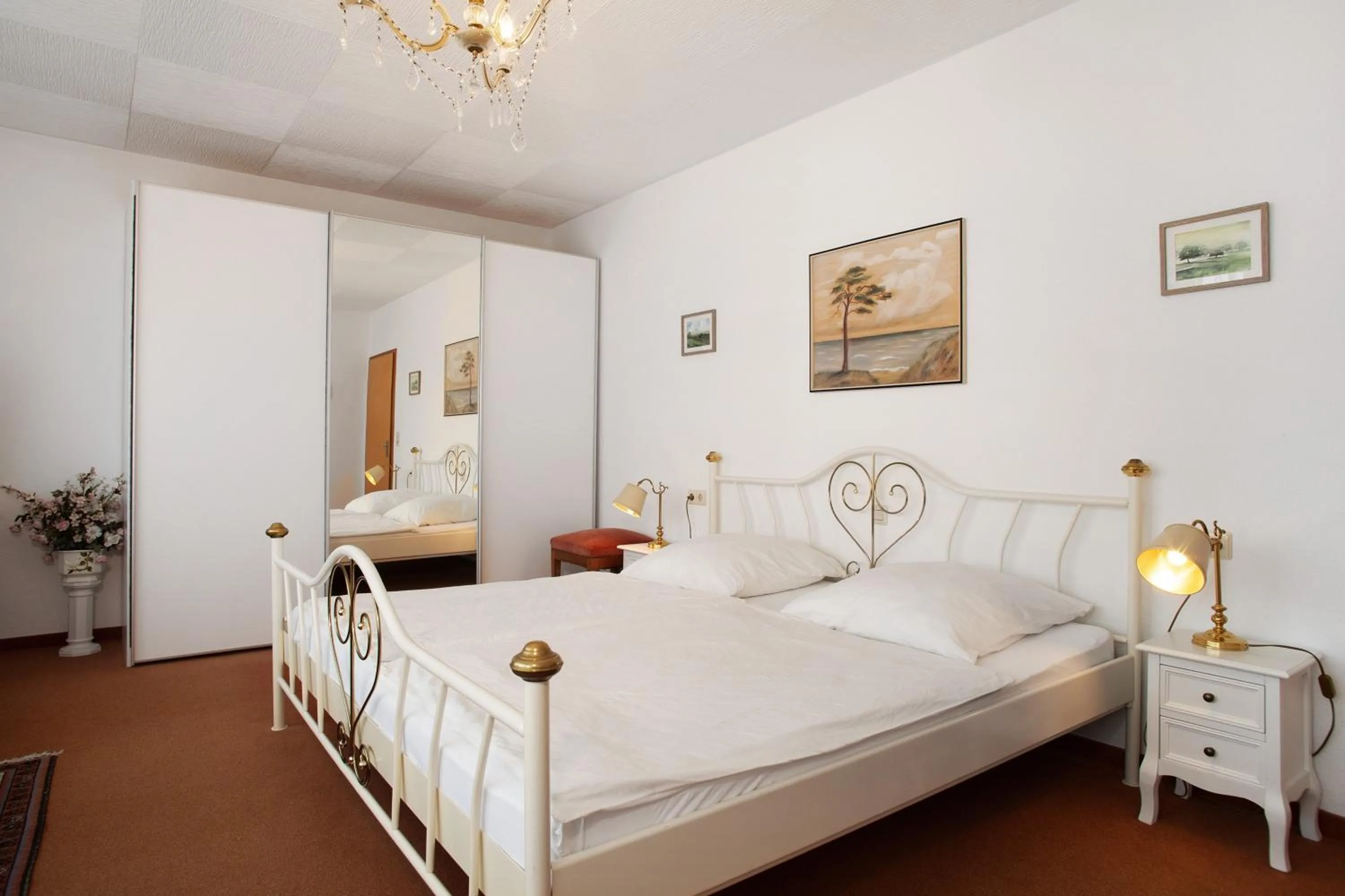 Living room, Bed in Hotel Garni Vitamari