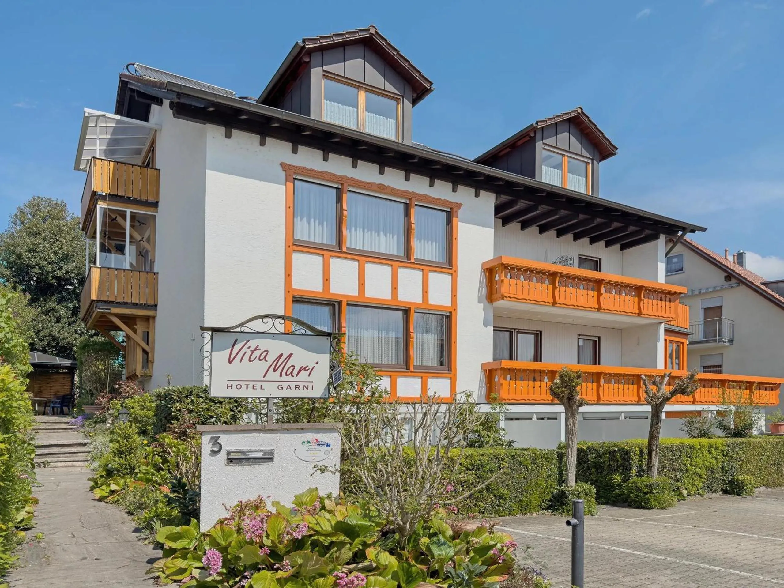 Property building in Hotel Garni Vitamari