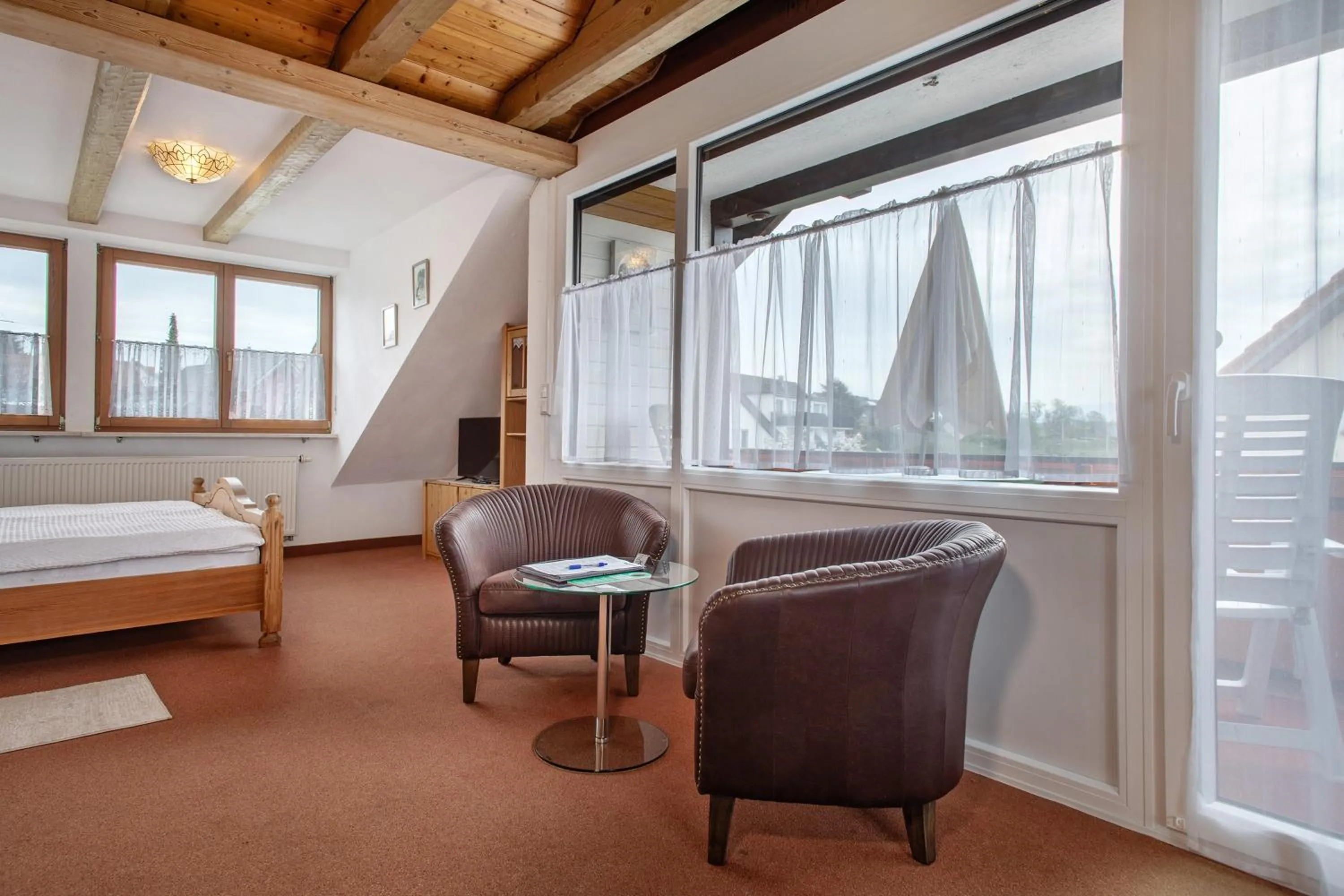 Property building, Bed in Hotel Garni Vitamari