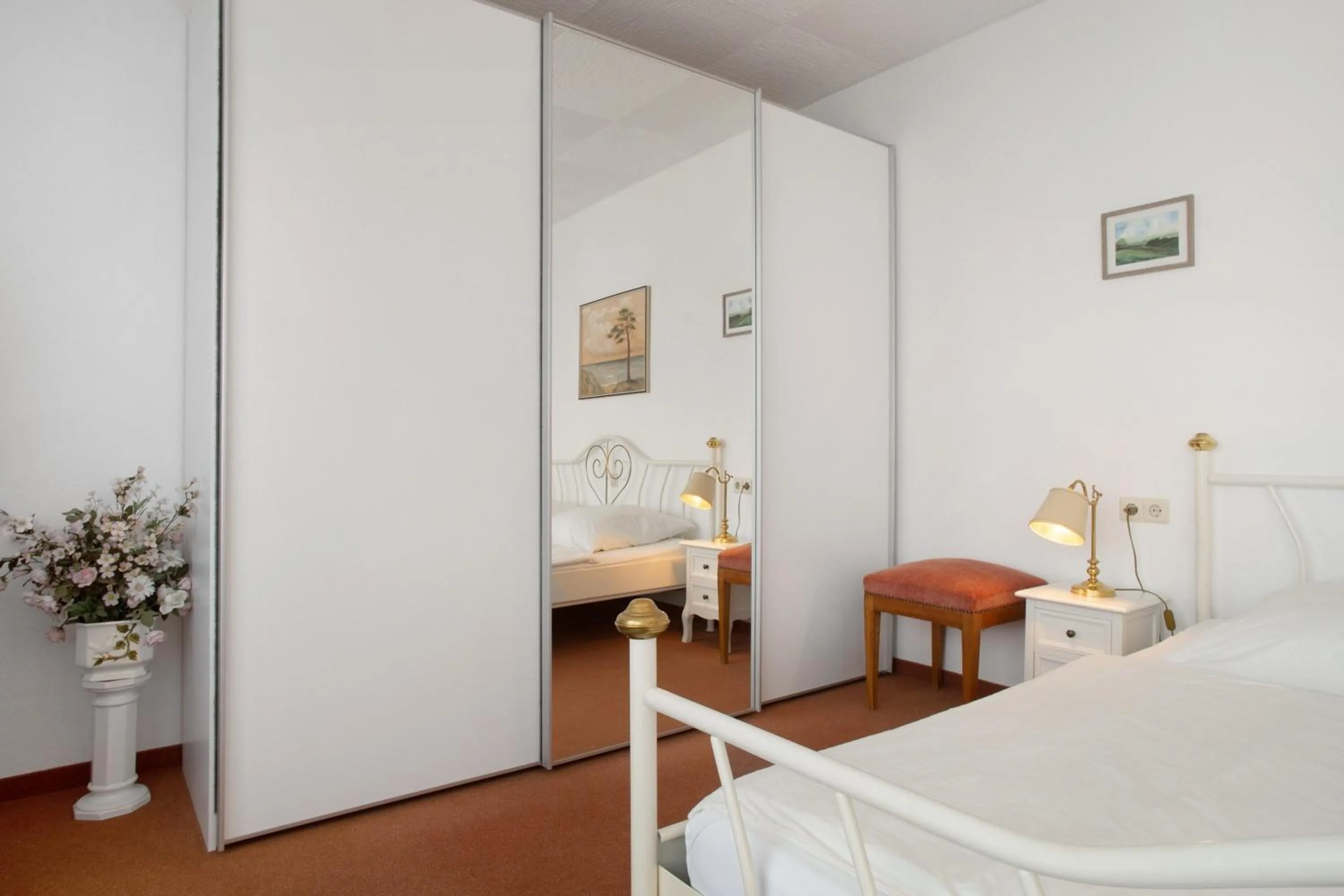 Living room, Bed in Hotel Garni Vitamari