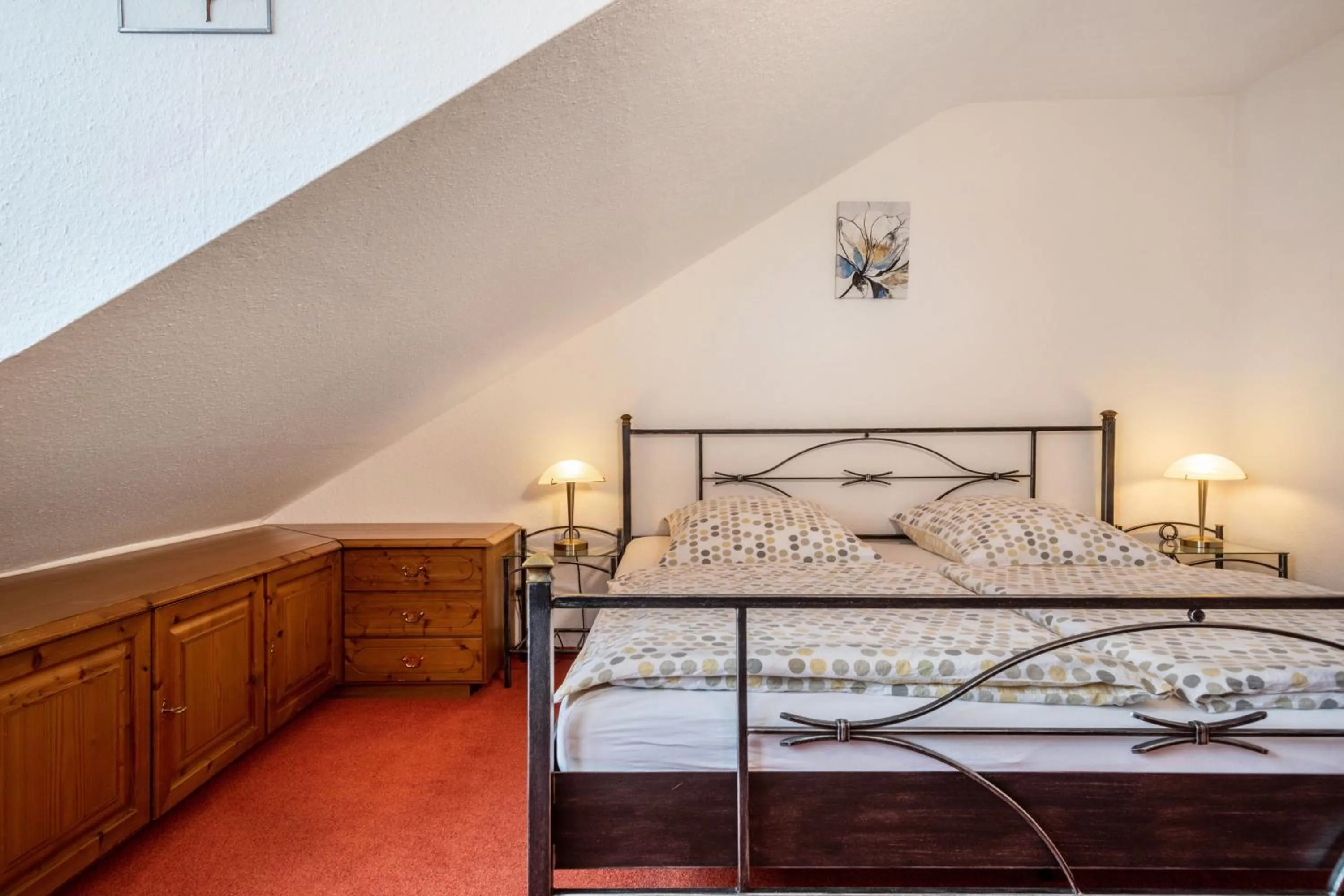 Property building, Bed in Hotel Garni Vitamari