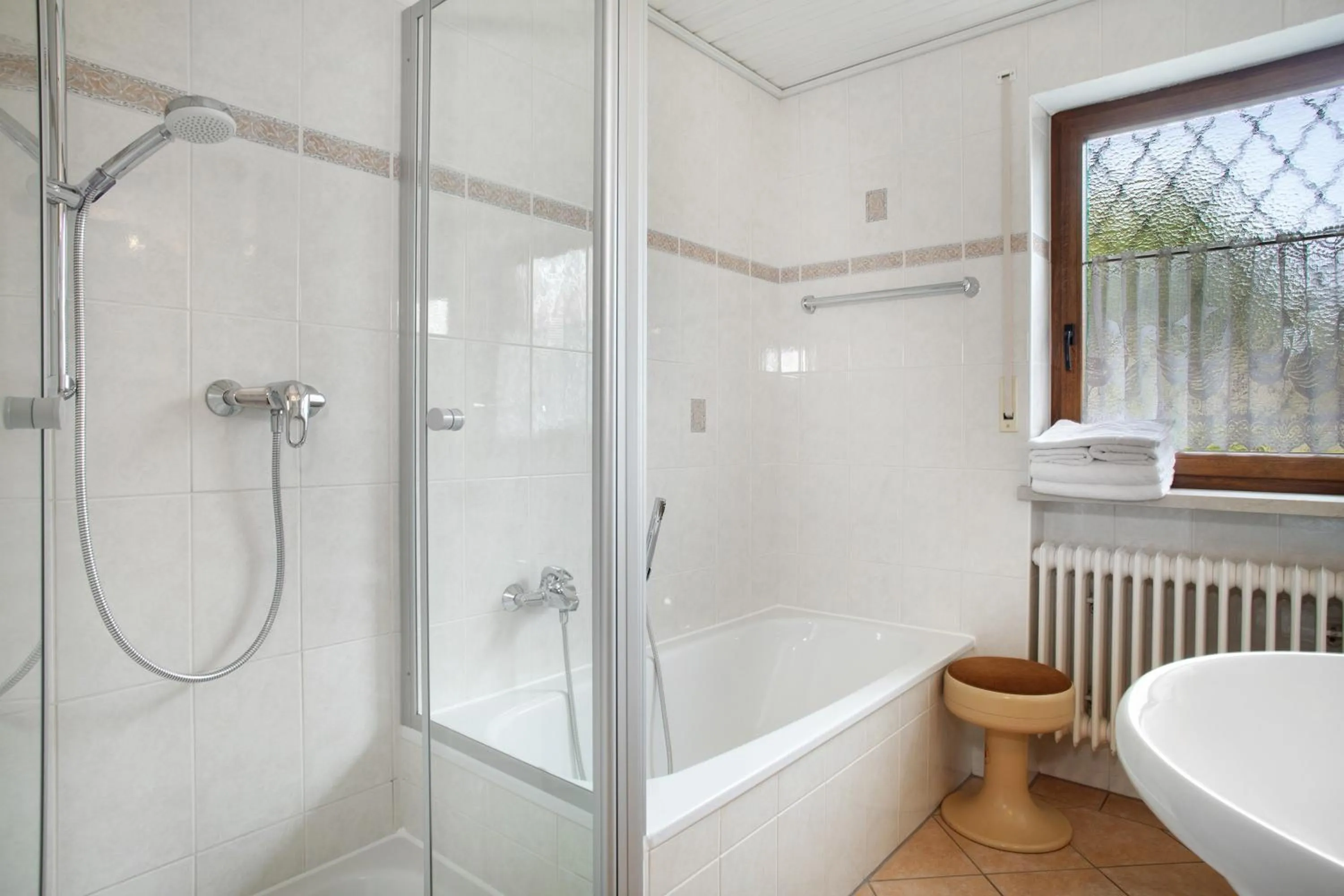 Bathroom in Hotel Garni Vitamari