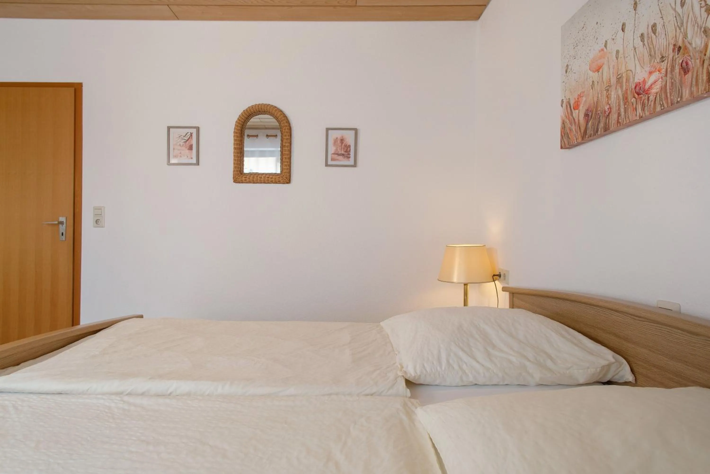 Living room, Bed in Hotel Garni Vitamari
