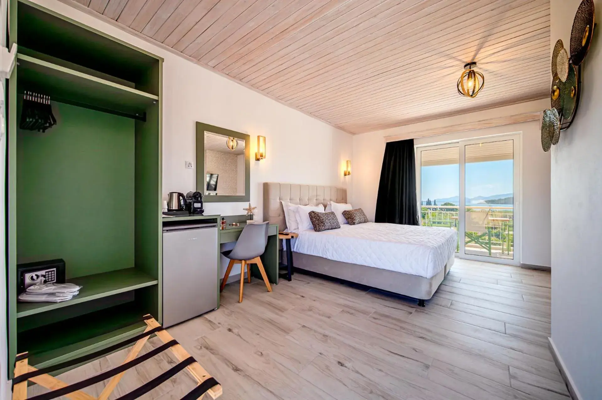 Family Room with Sea View in Leonidas Resort Family Room with Sea View in Leonidas Resort