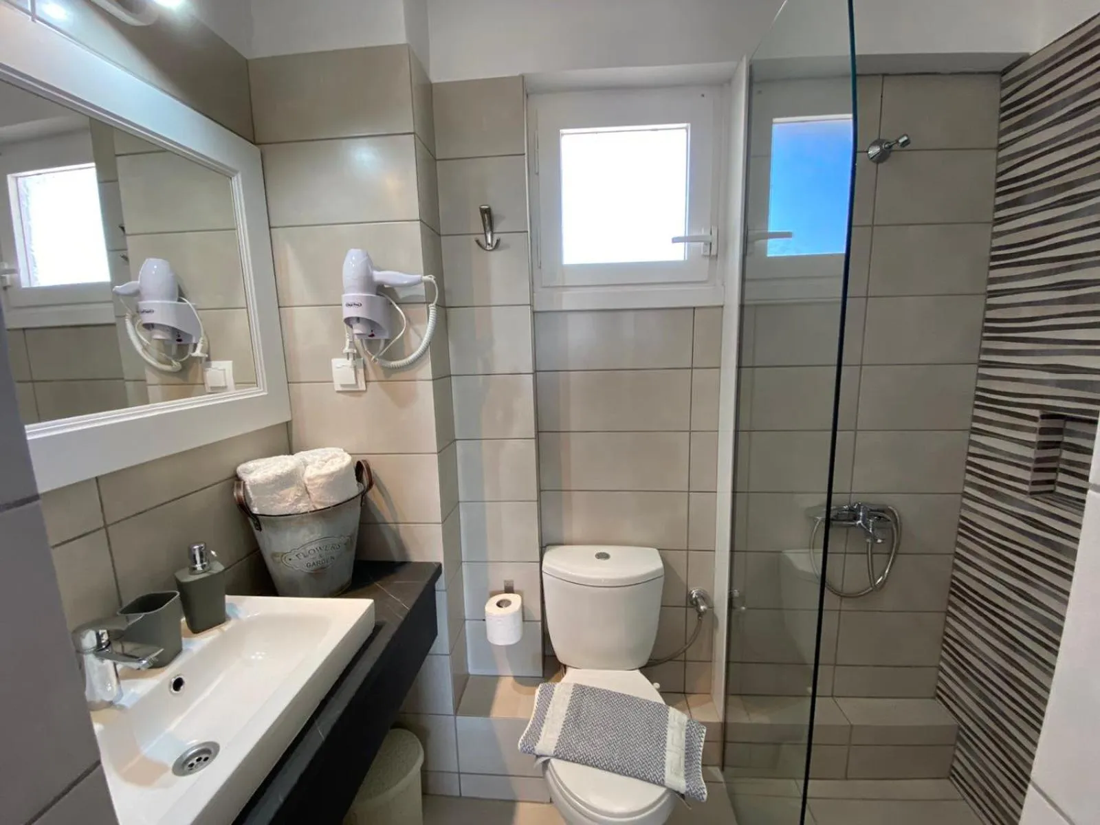 Shower in Leonidas Resort