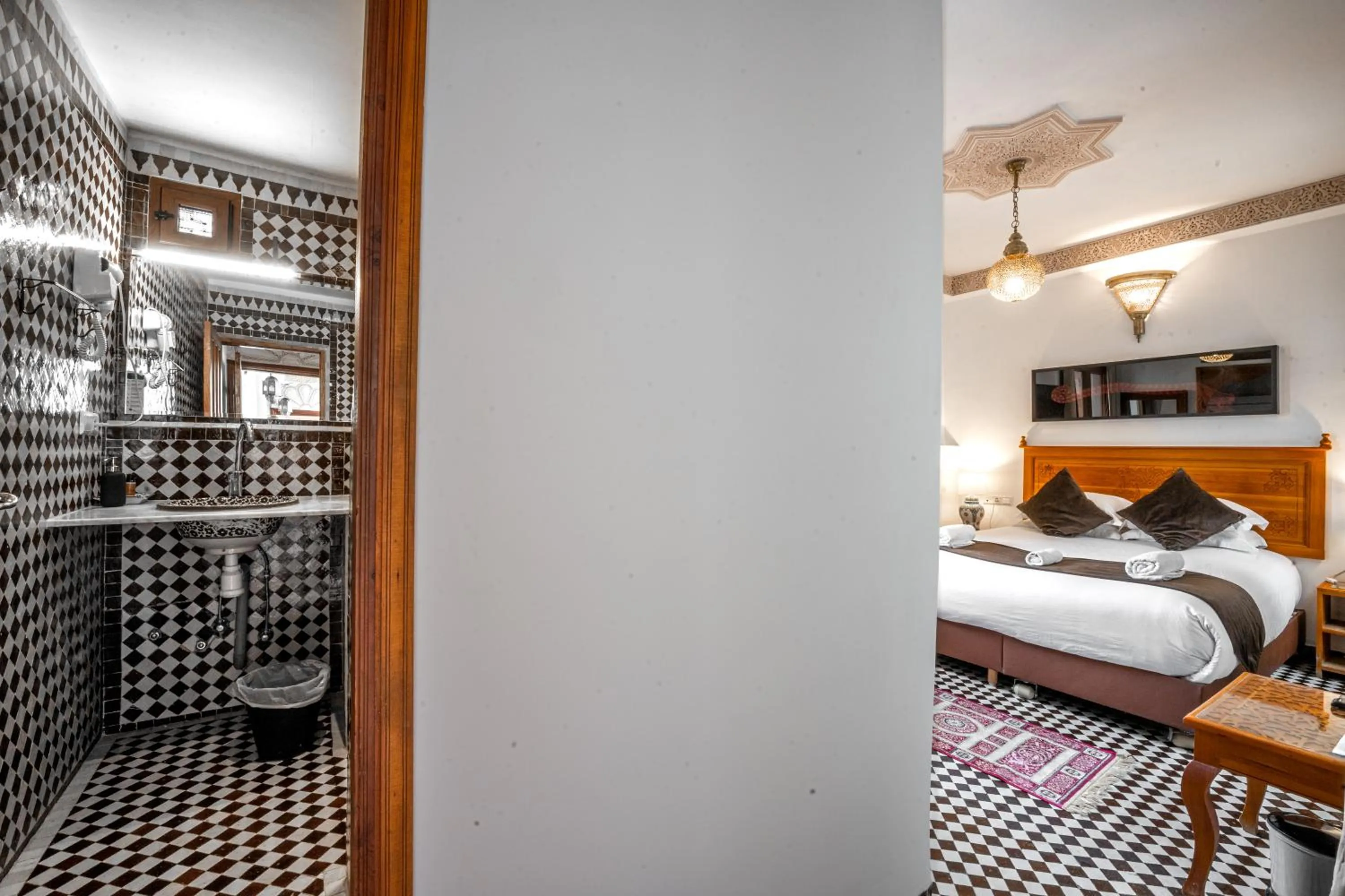 Photo of the whole room, Bed in Dar D'or Fes