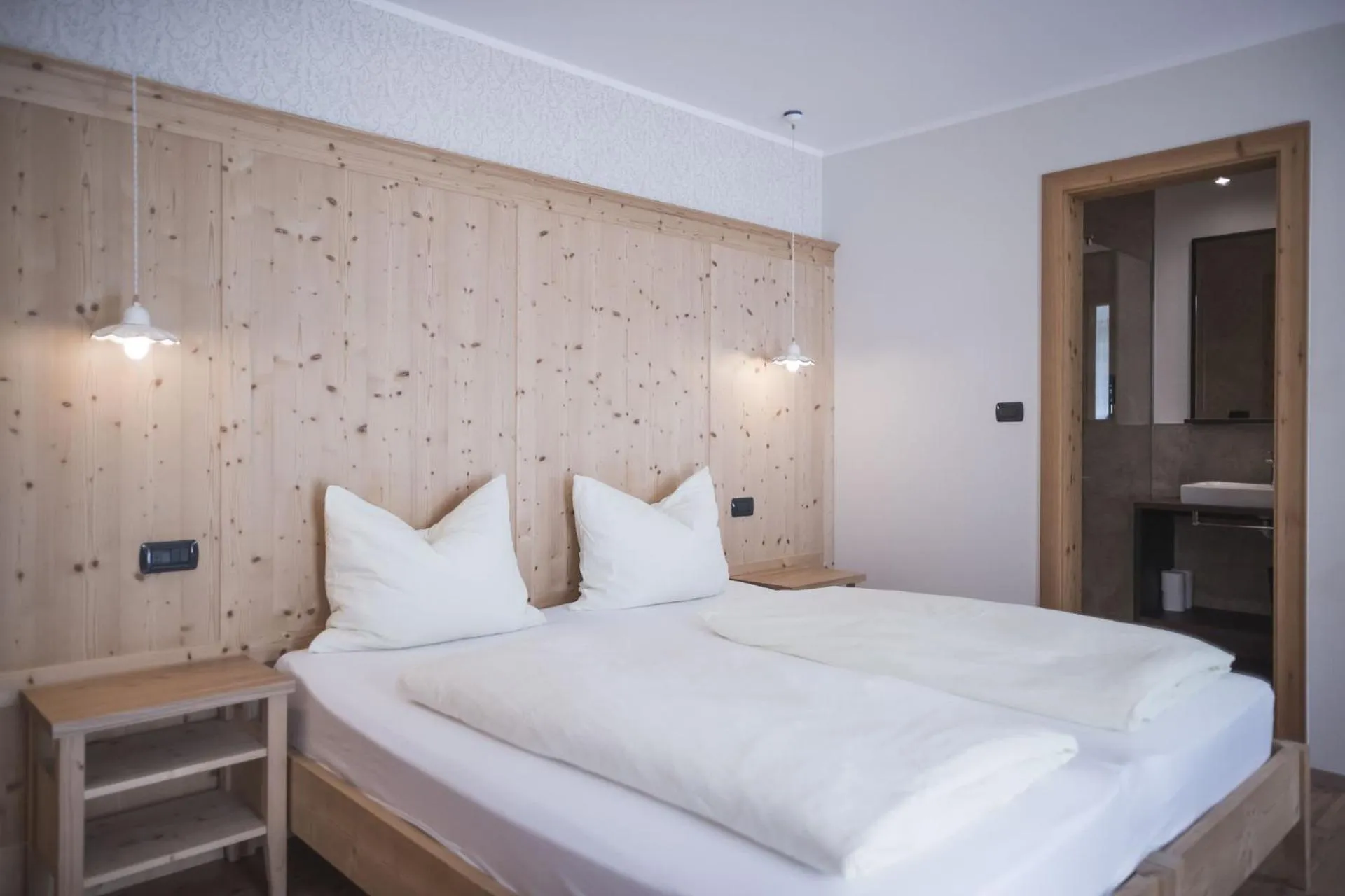 Bed in Emma Historic Hotel