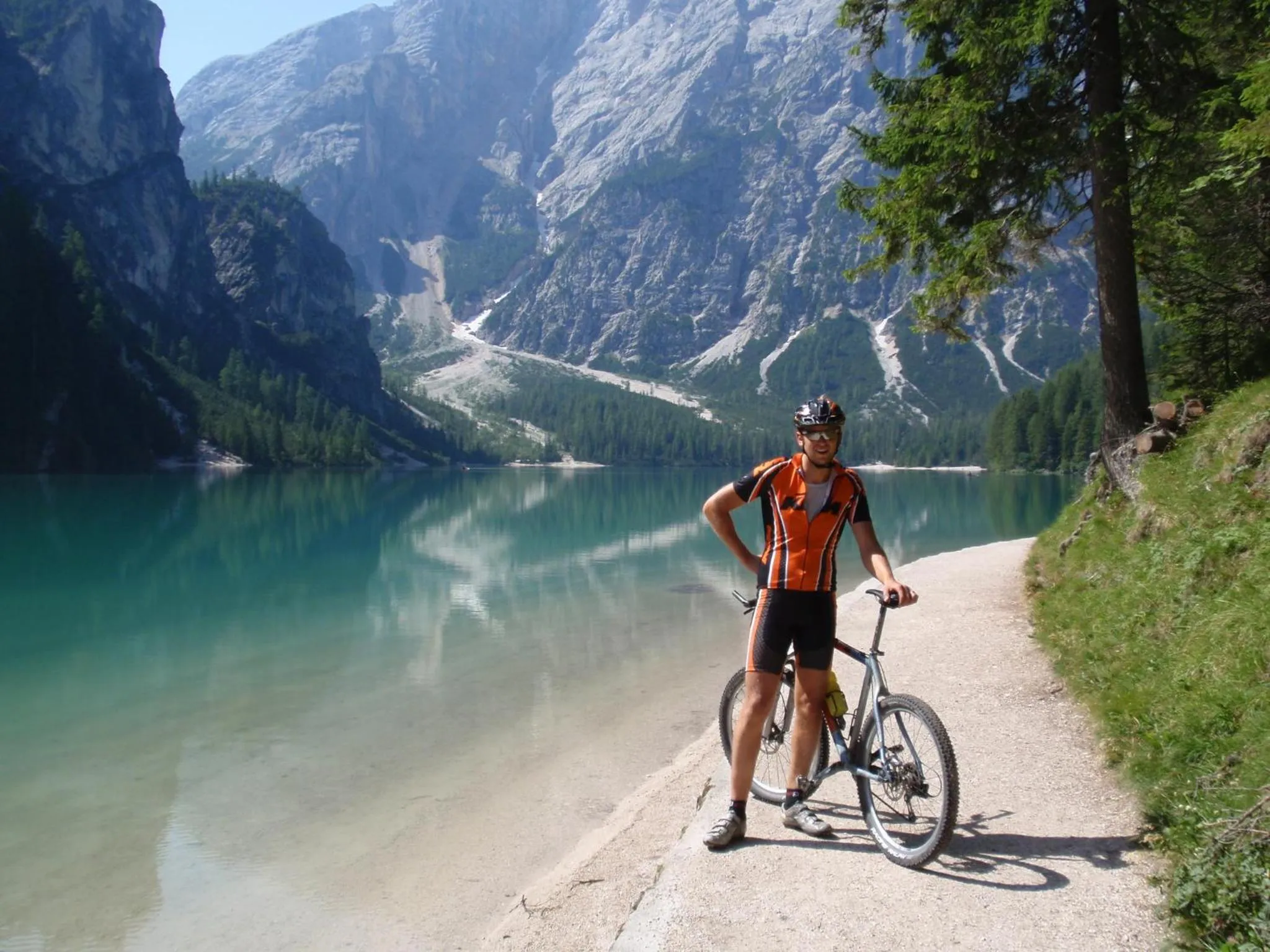 Cycling in Emma Historic Hotel