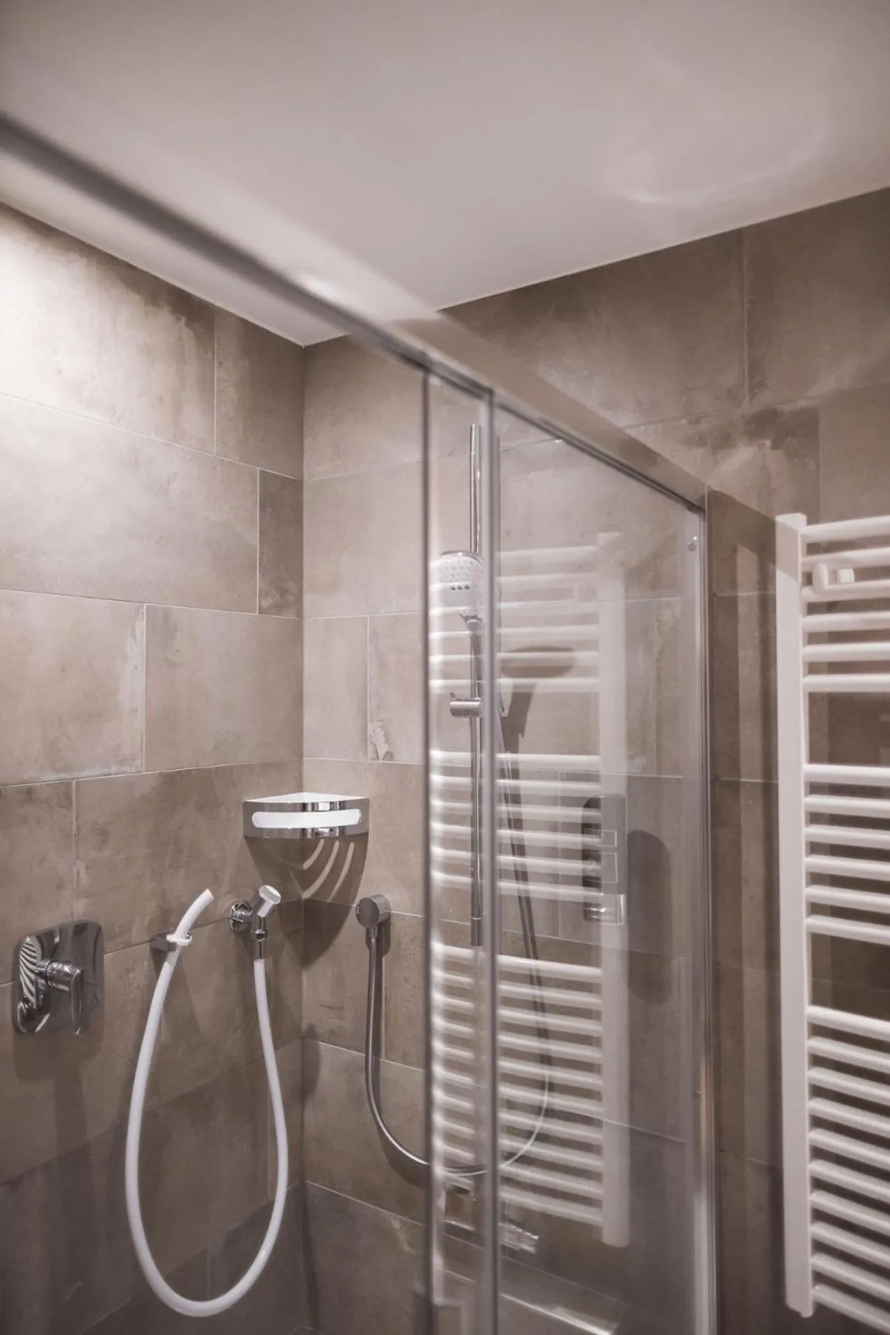 Bathroom in Emma Historic Hotel