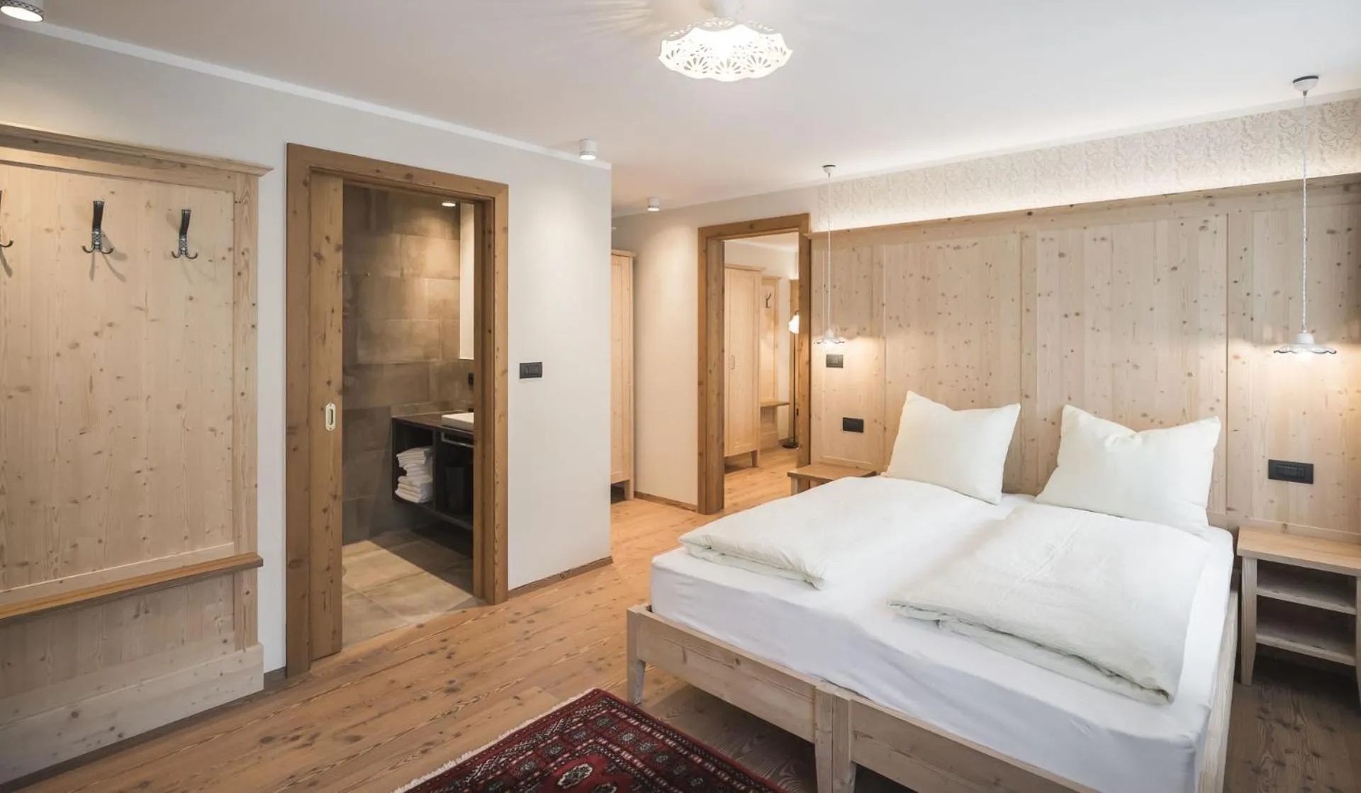 Photo of the whole room, Bed in Emma Historic Hotel