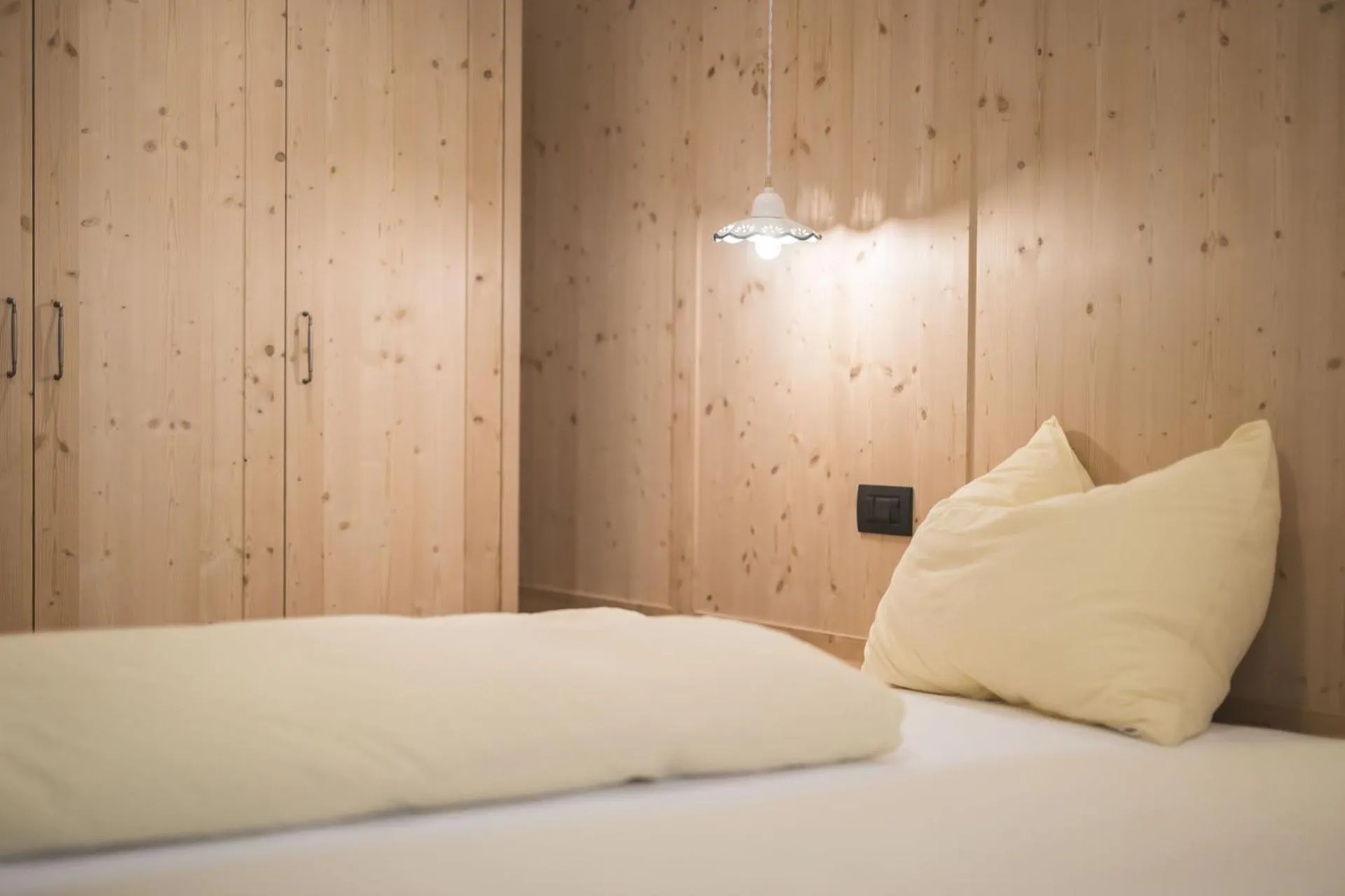 Decorative detail, Bed in Emma Historic Hotel