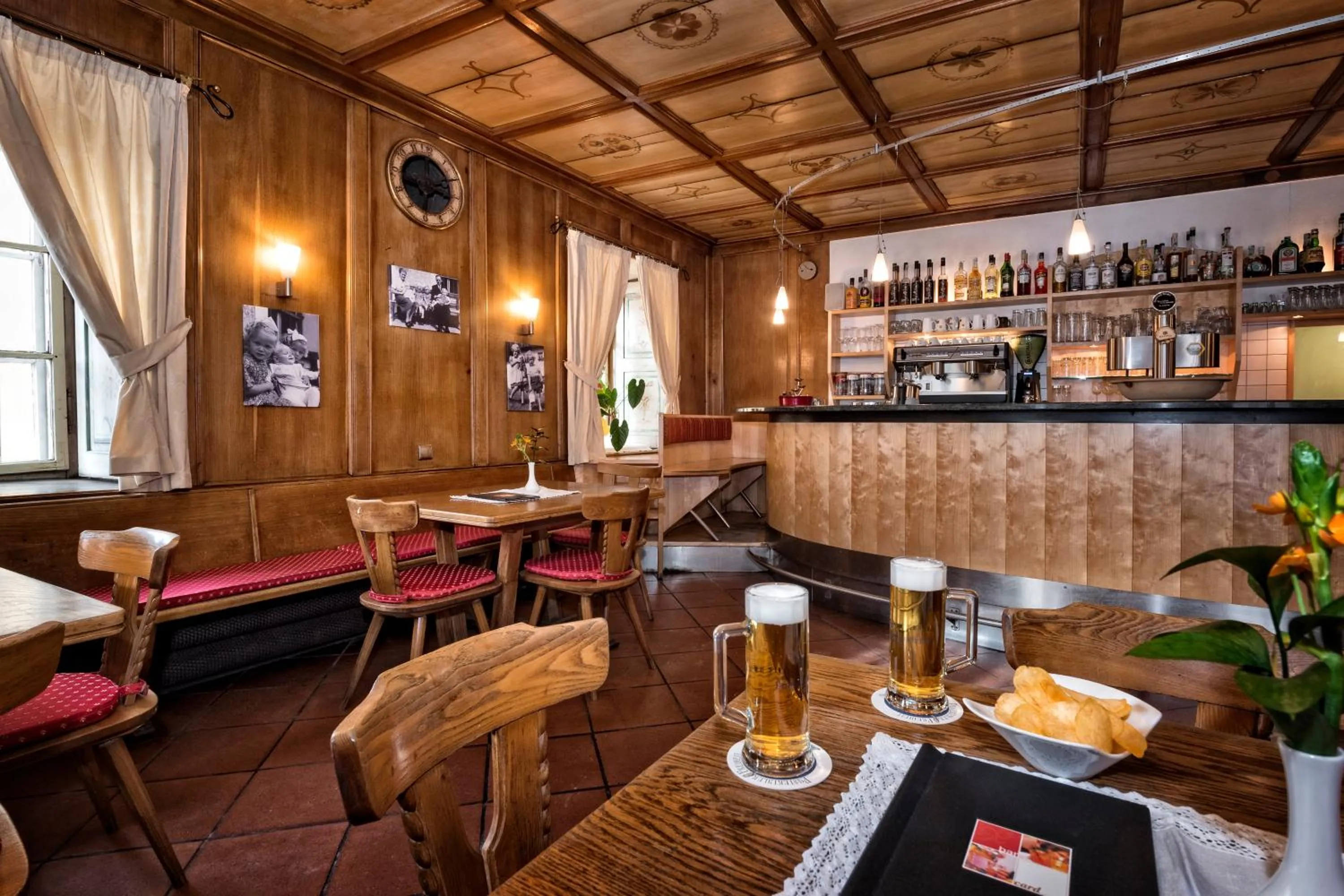 Lounge or bar in Emma Historic Hotel