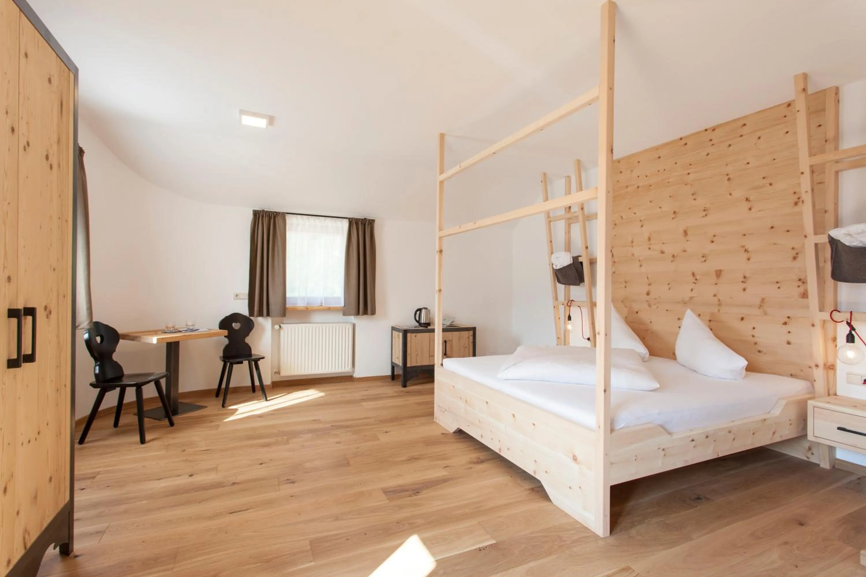Bed in Hotel-Chalet Pennhof