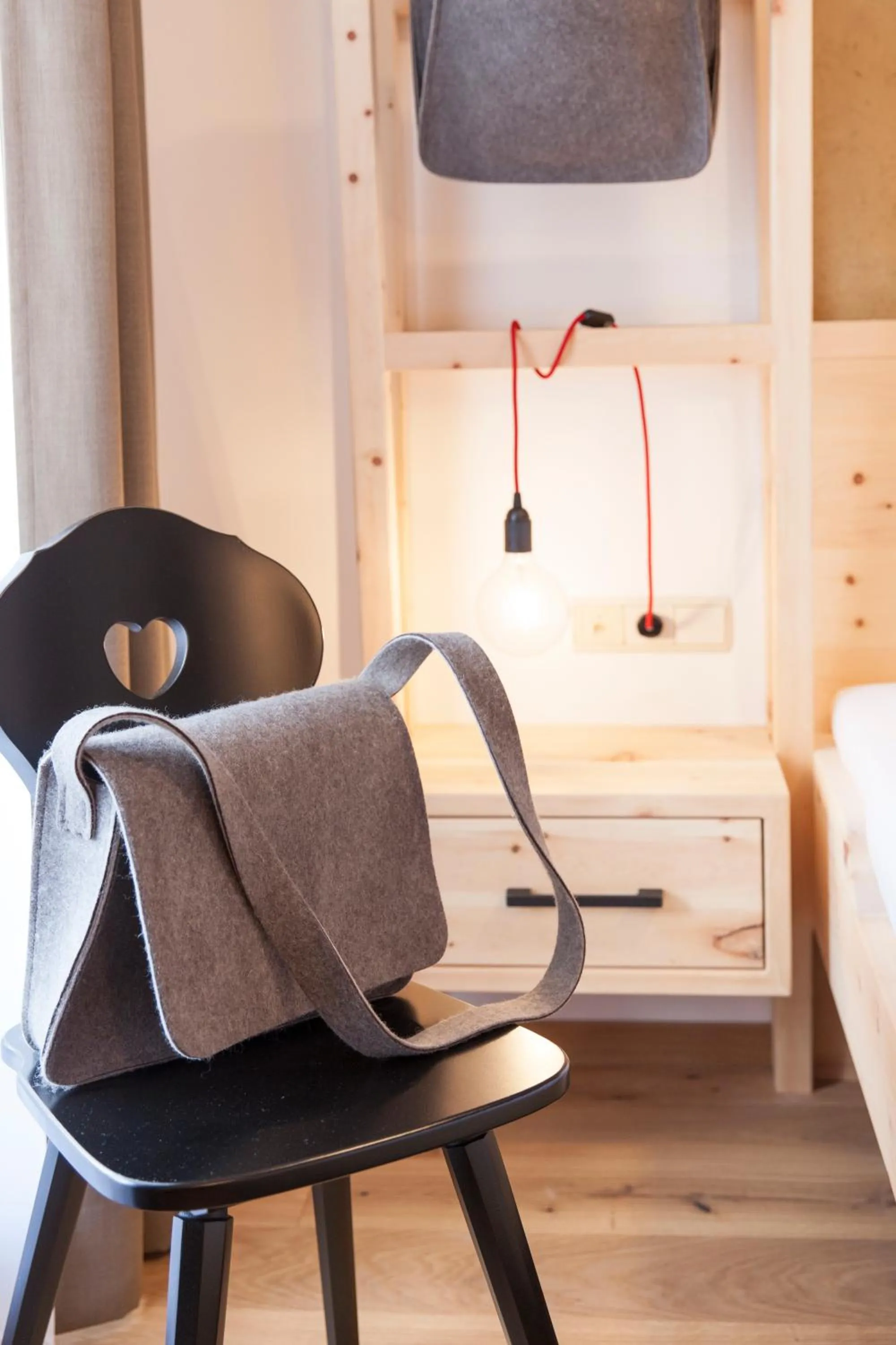Bedroom, Bed in Hotel-Chalet Pennhof