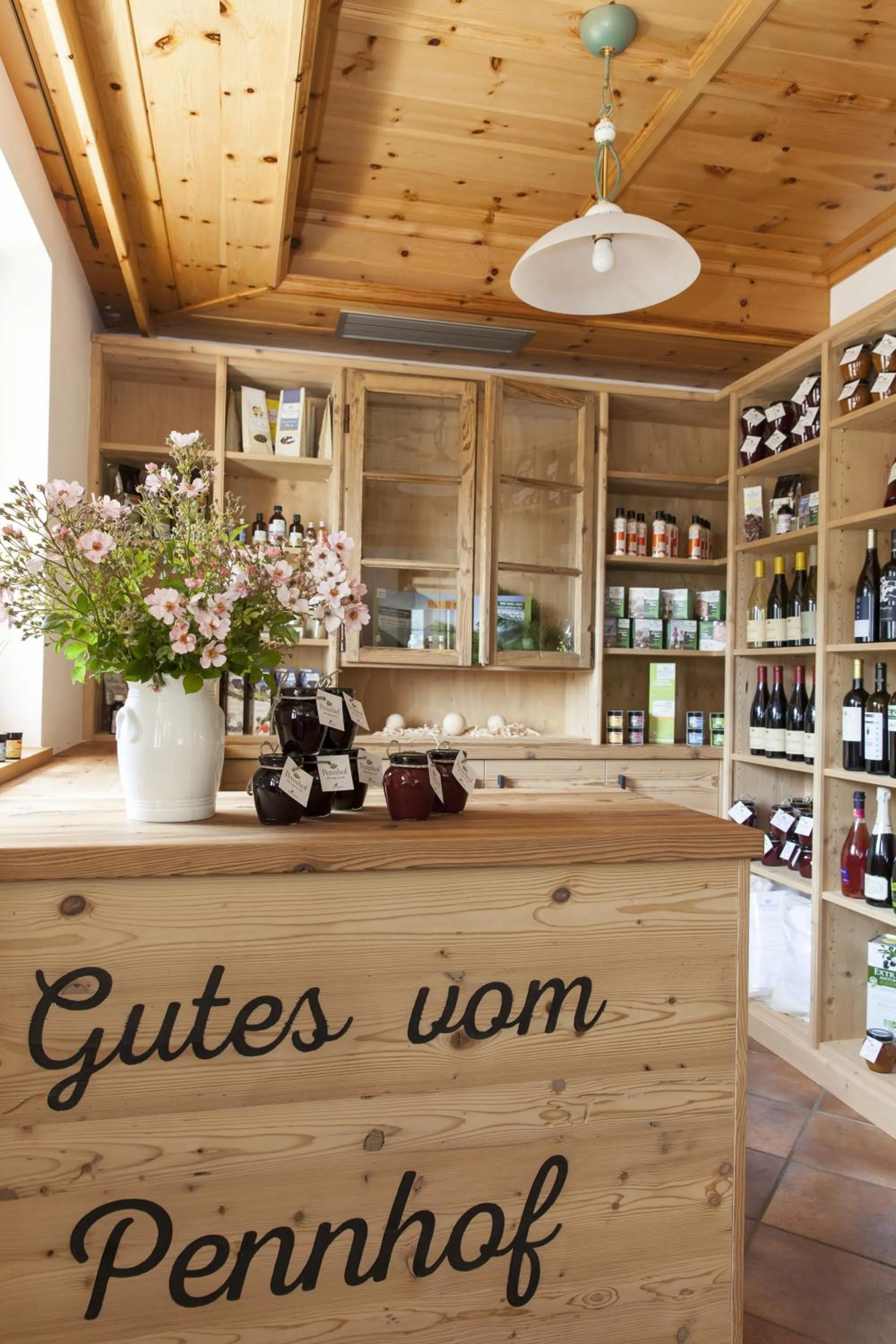 On-site shops in Hotel-Chalet Pennhof