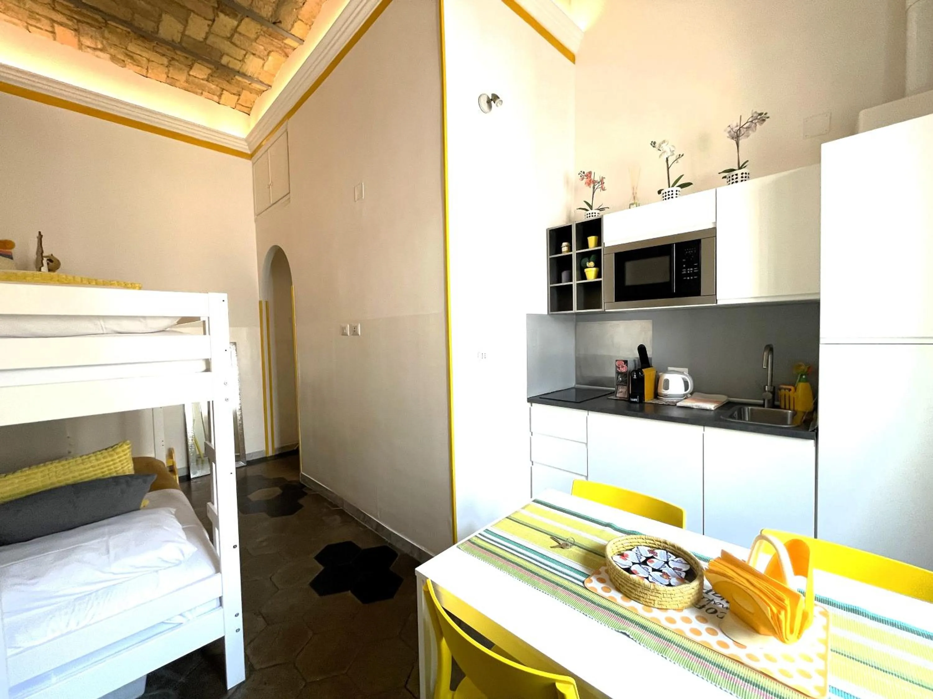 Living room, Bed in A casa di Ale e Lalla