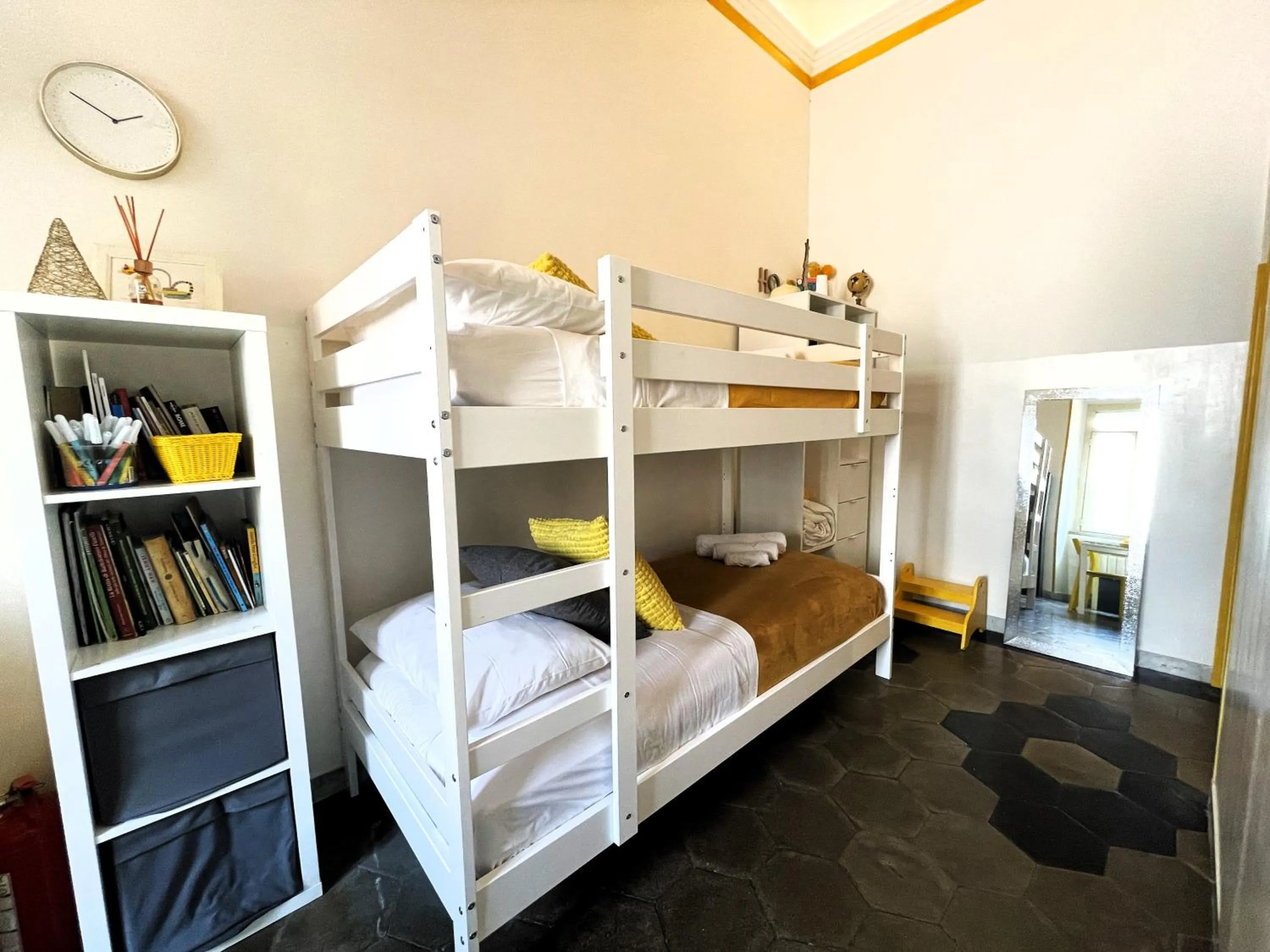 Living room, Bed in A casa di Ale e Lalla