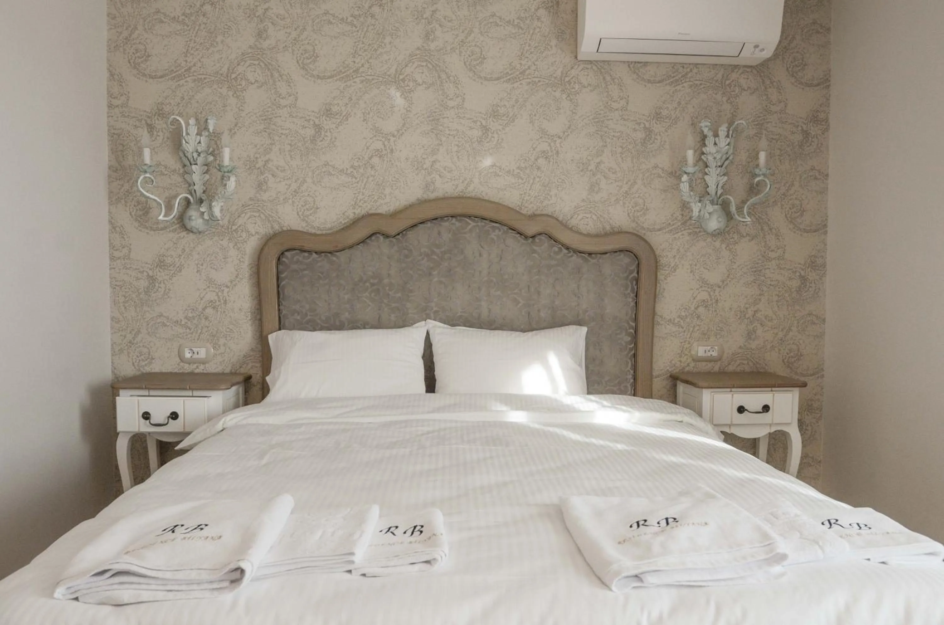 Bedroom in Residence Bilyana