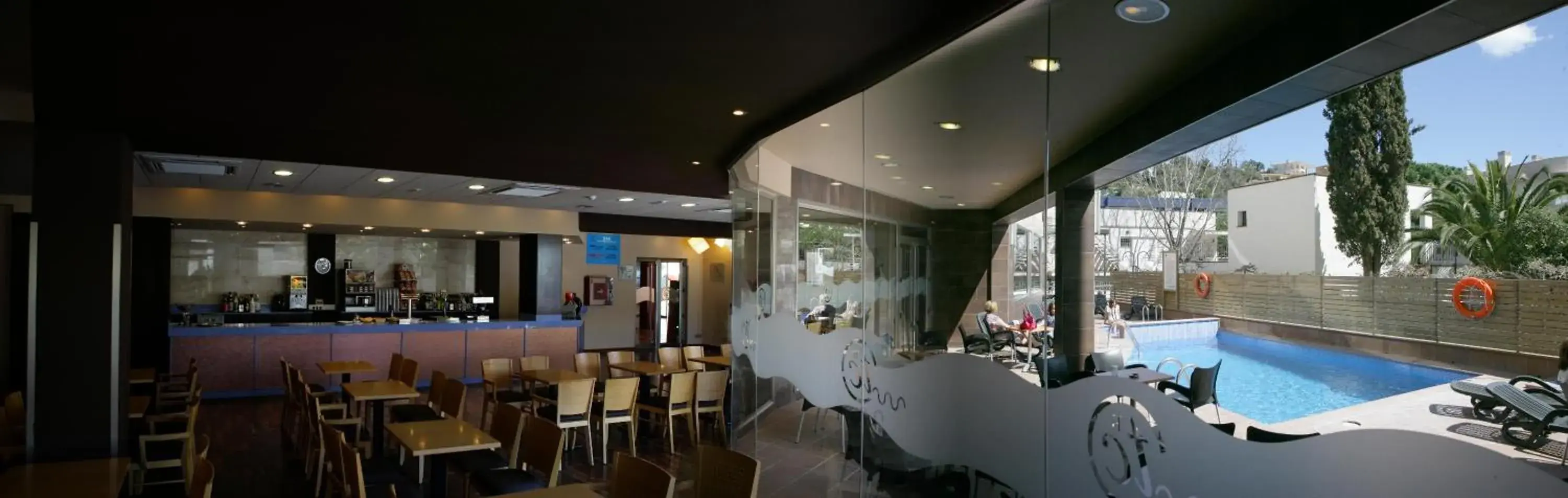 Restaurant/places to eat in Tossa Beach Center Restaurant/places to eat in Tossa Beach Center