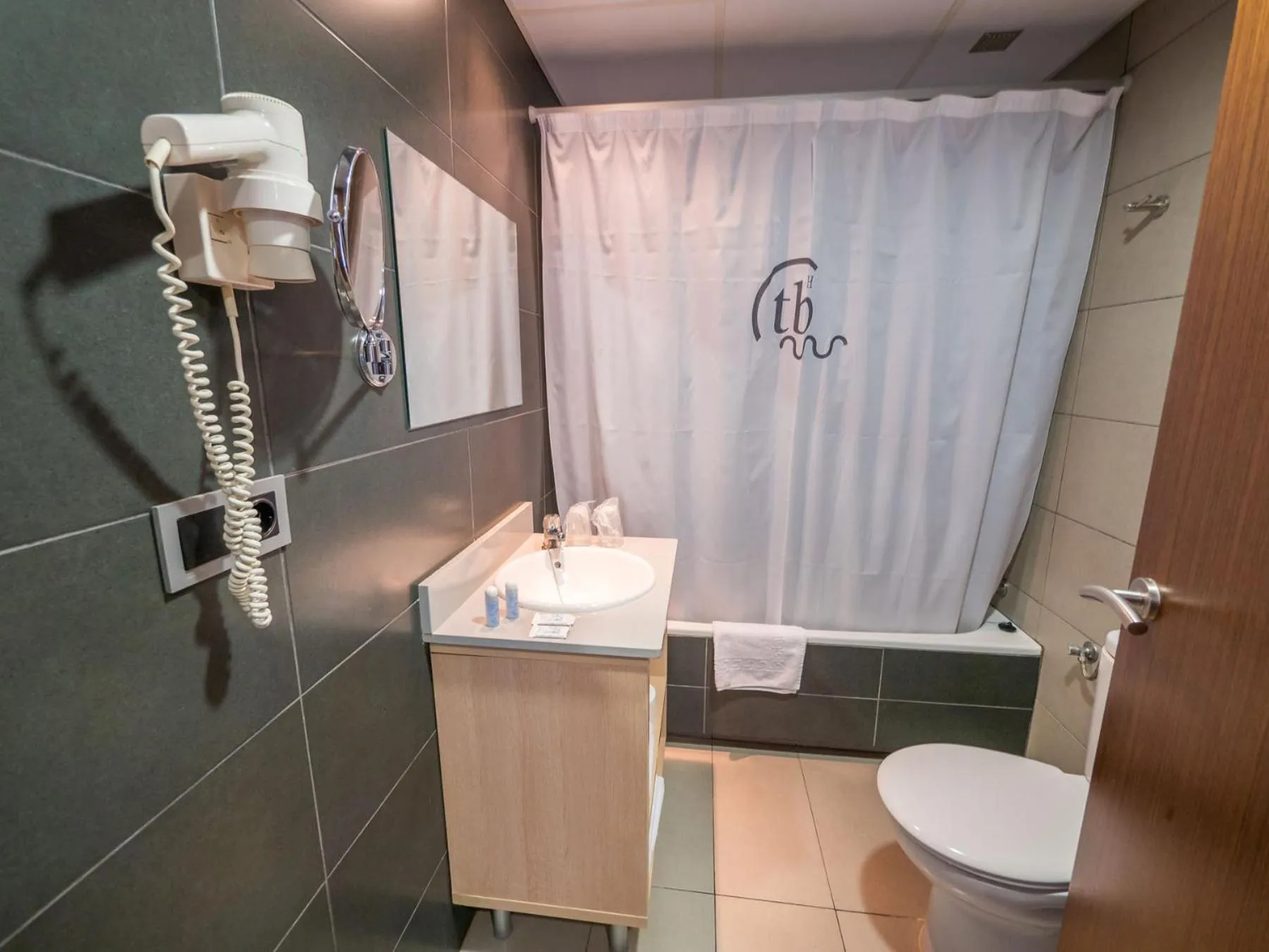 Shower in Tossa Beach Center