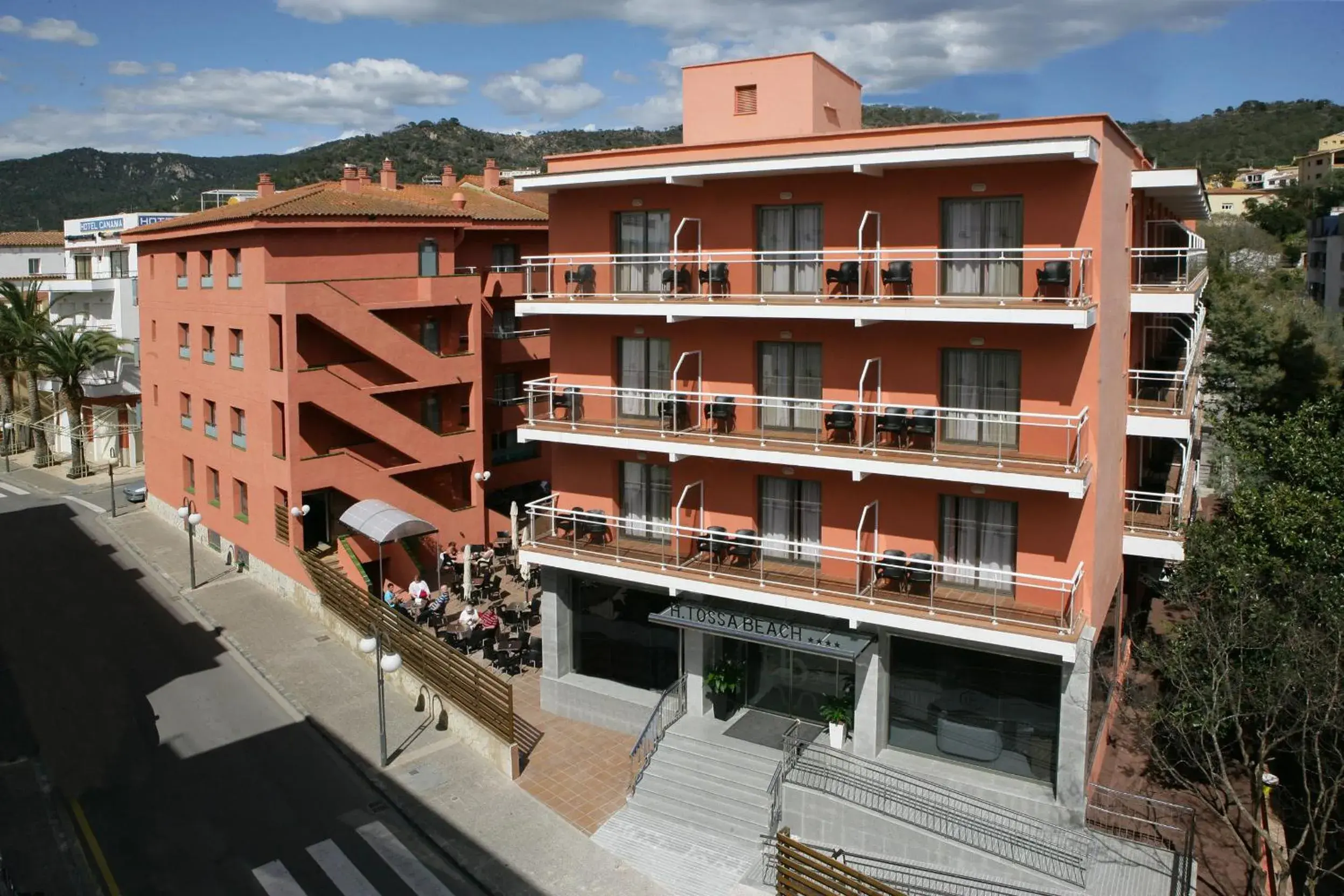 Facade/entrance in Tossa Beach Center Facade/entrance in Tossa Beach Center