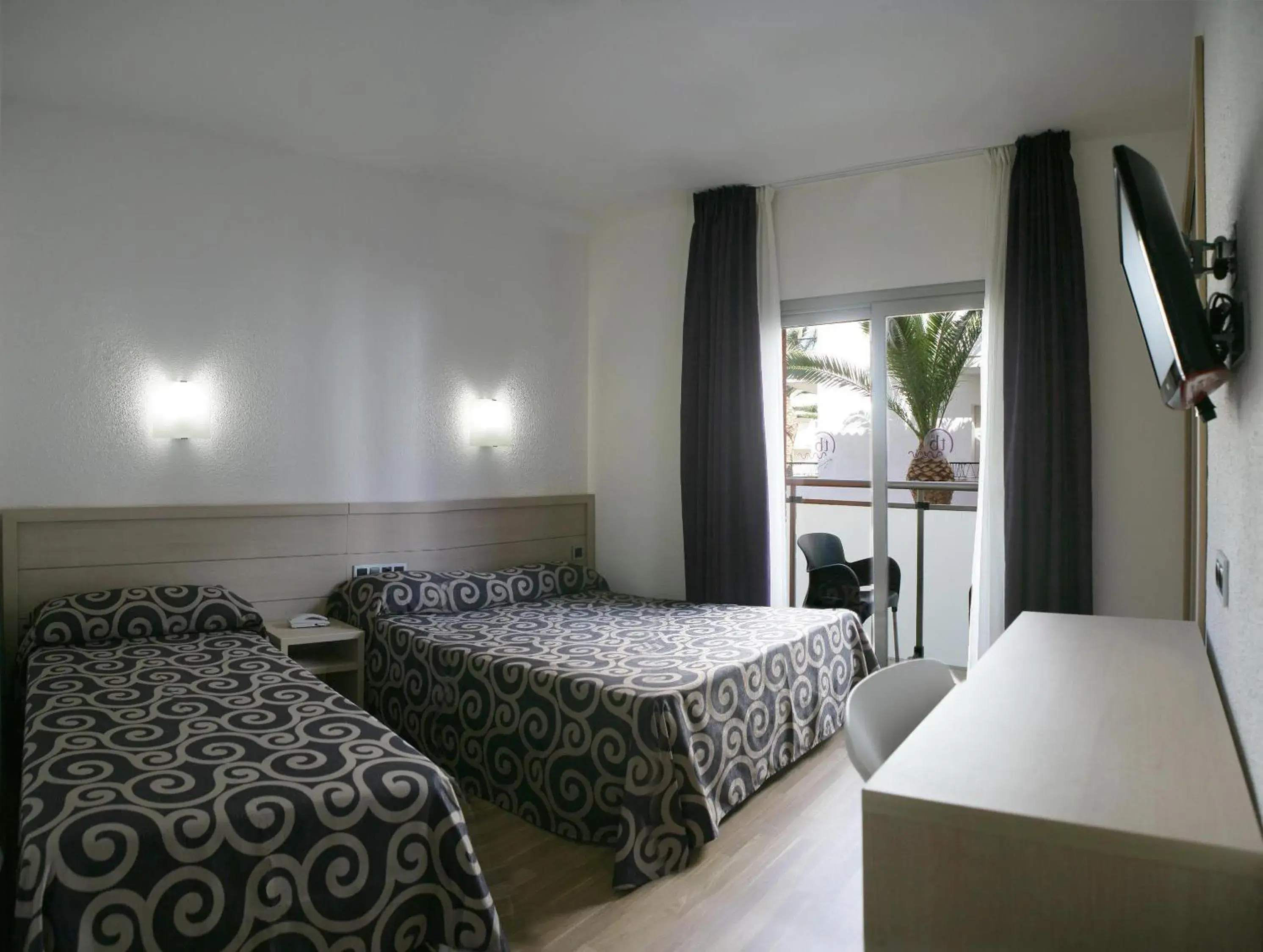 Bed in Tossa Beach Center Bed in Tossa Beach Center