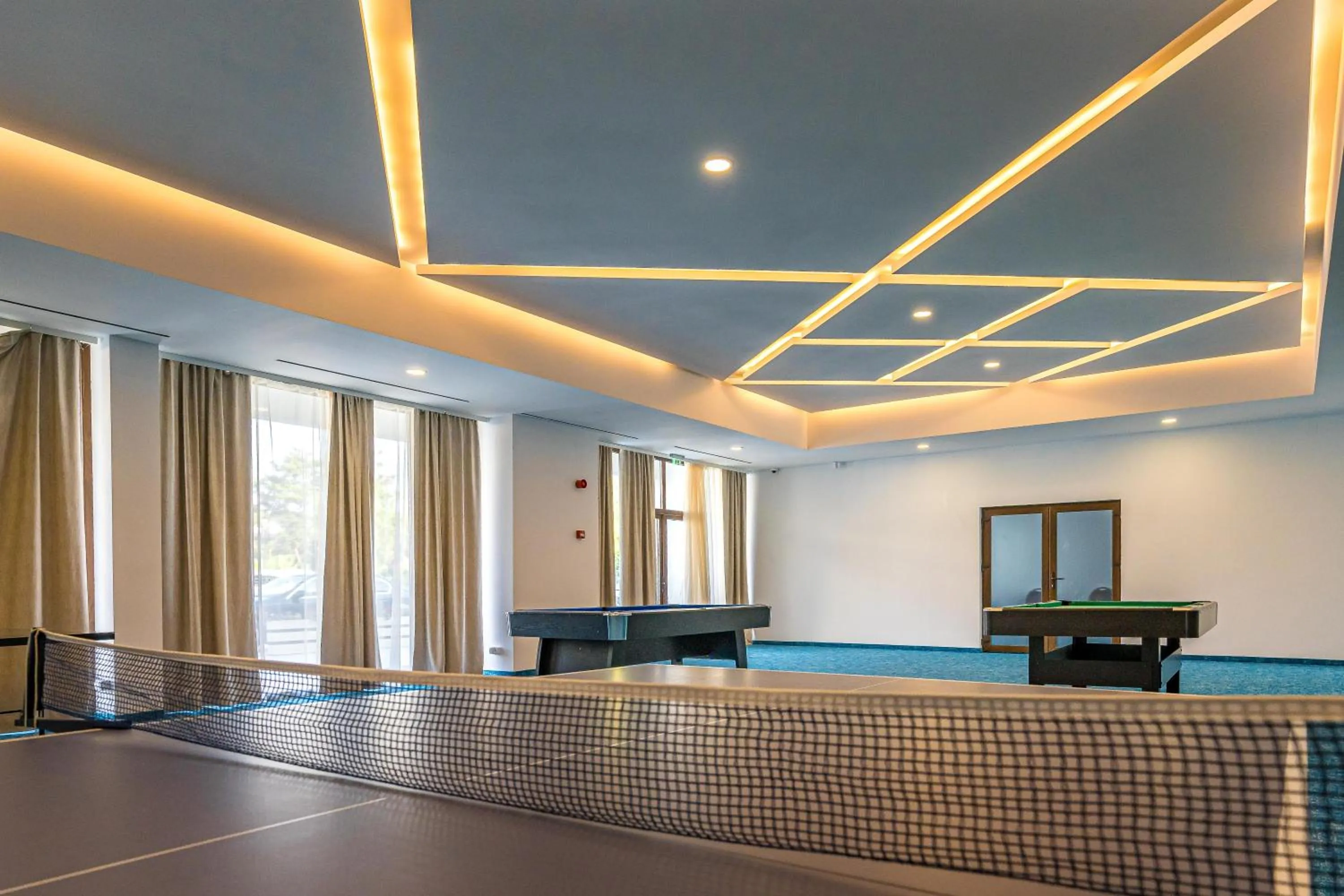 Game Room in Mera Onix