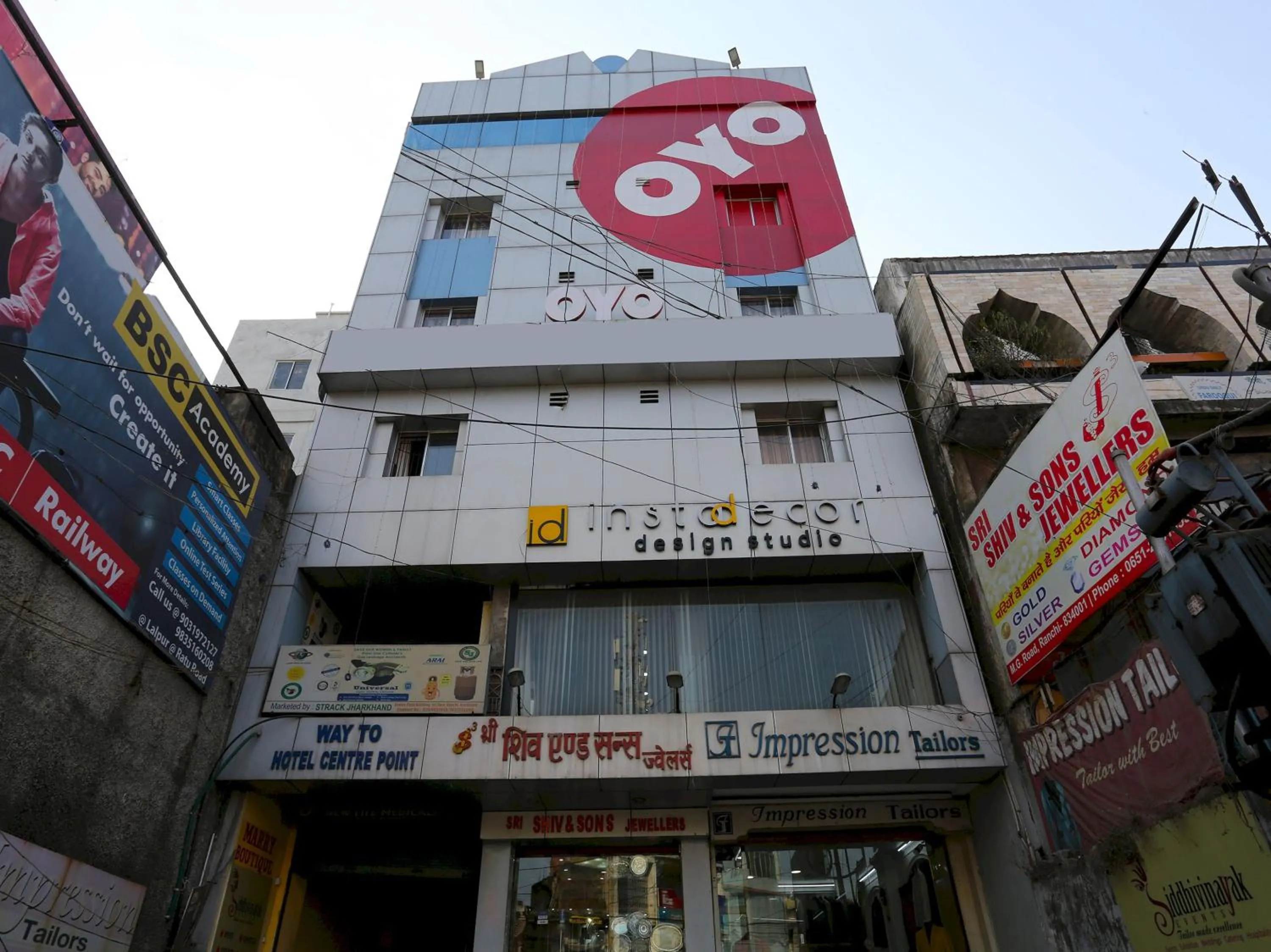 Facade/entrance in Super Hotel O Centre Point