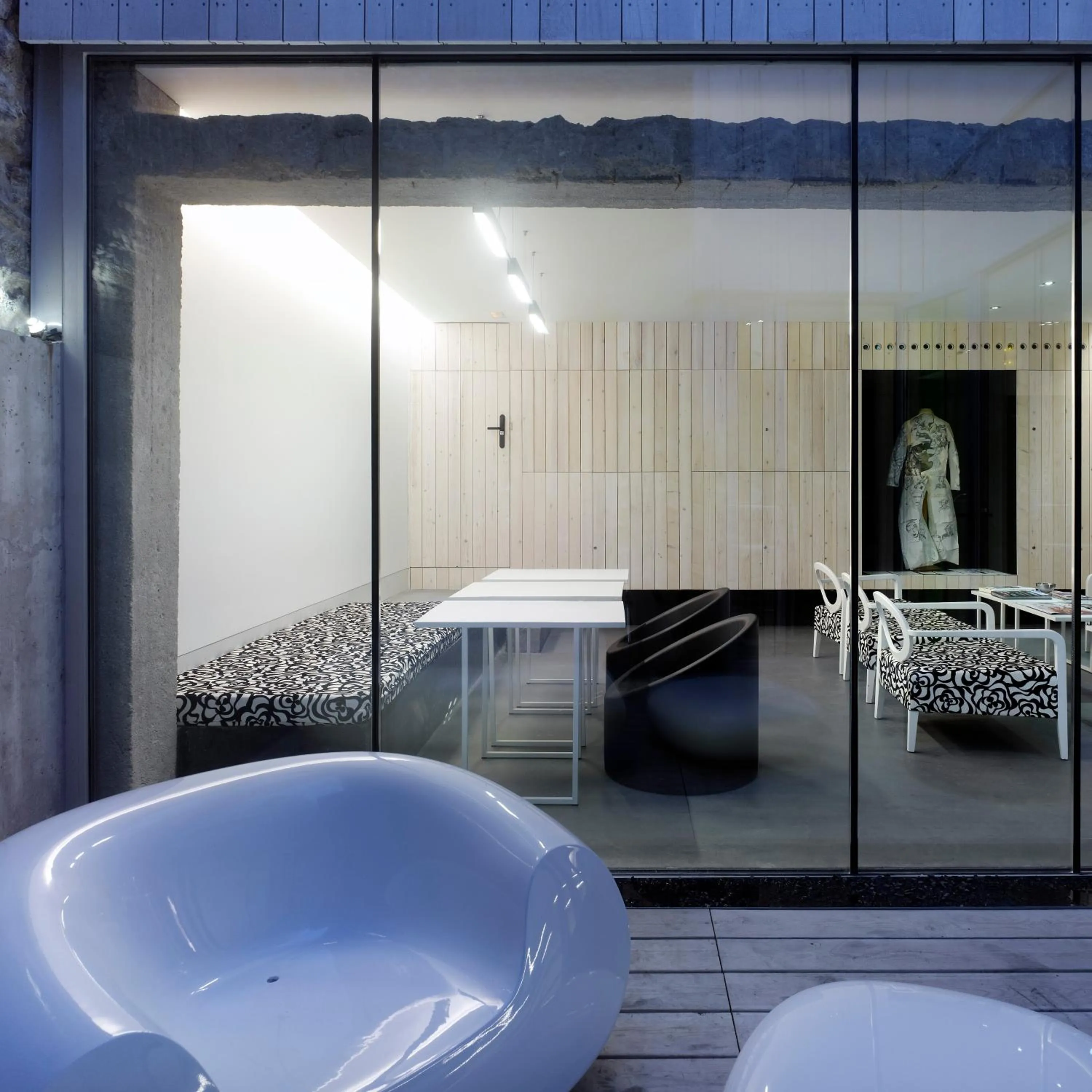 Living room in Moure Hotel