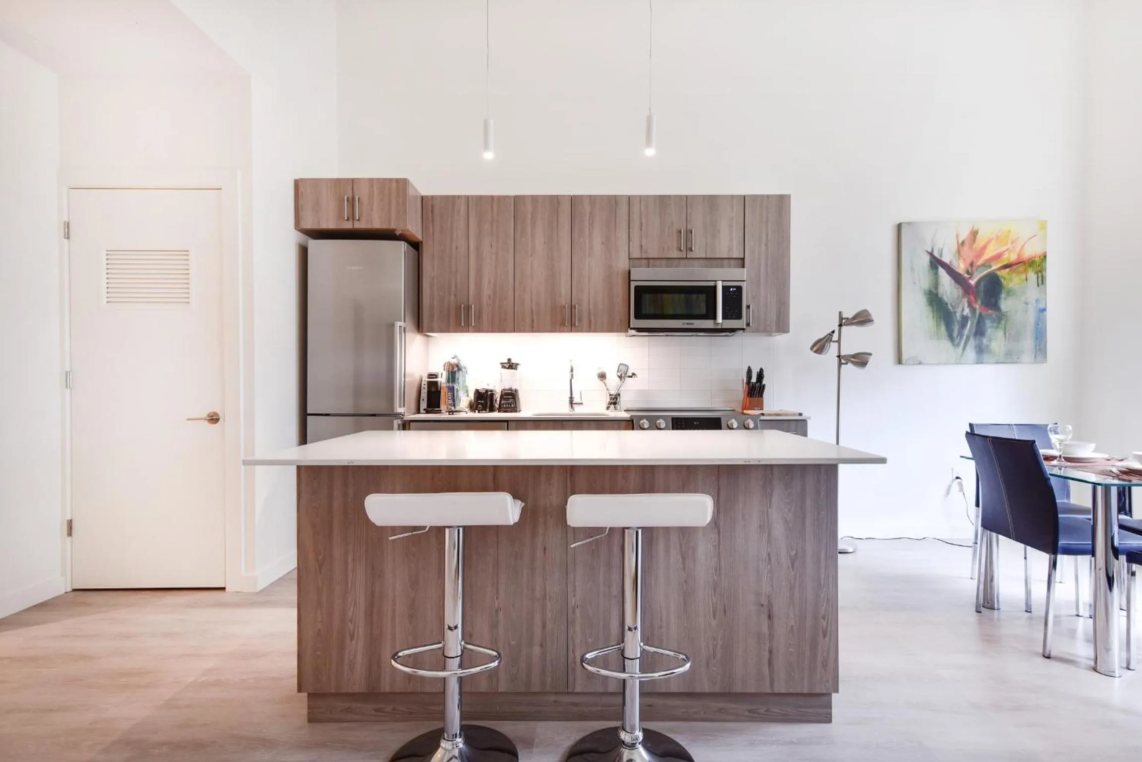 Kitchen or kitchenette in Global Luxury Suites Downtown Boston